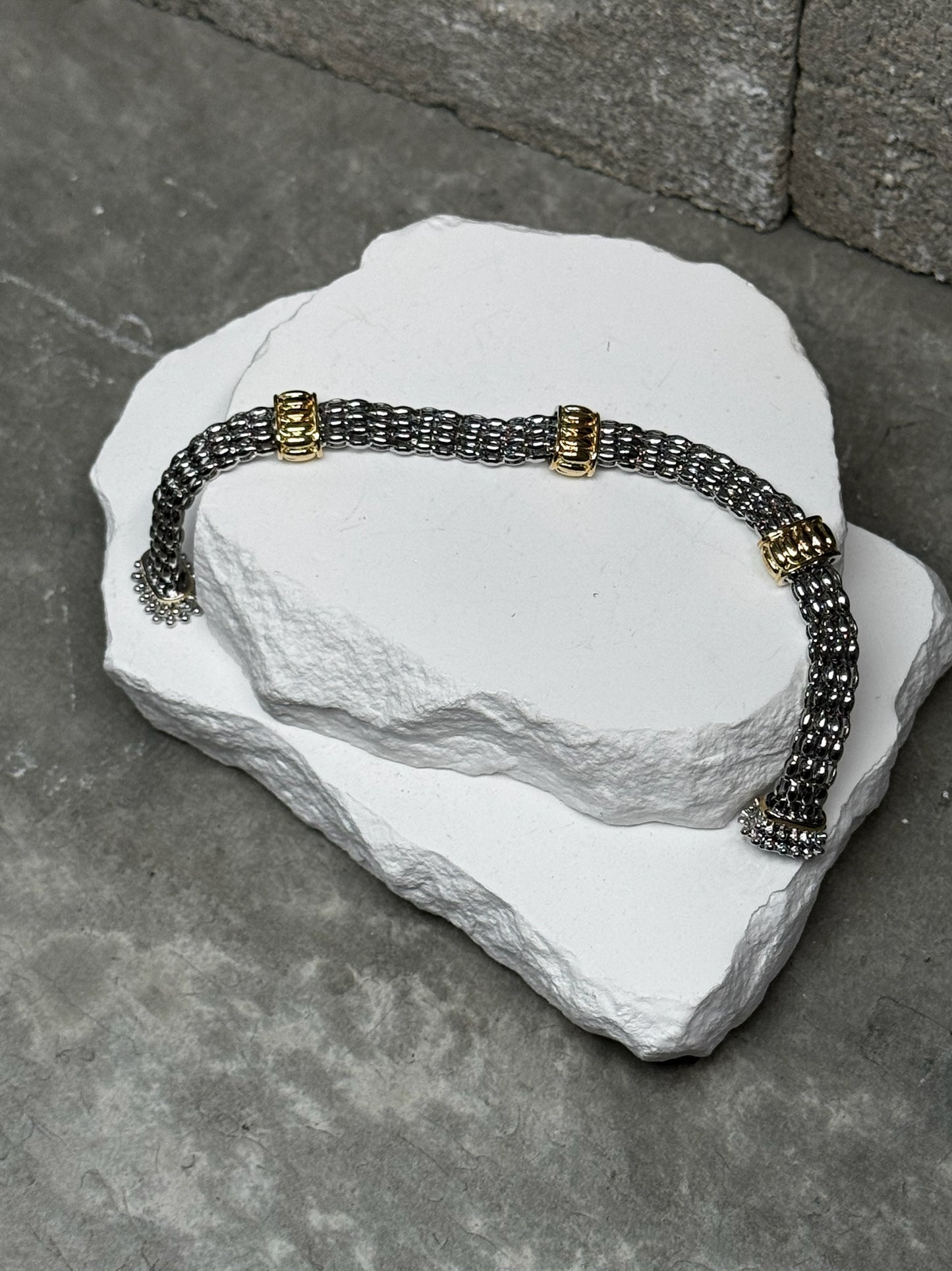 Day Dream Mix Metal Magnetic Bracelet 7"