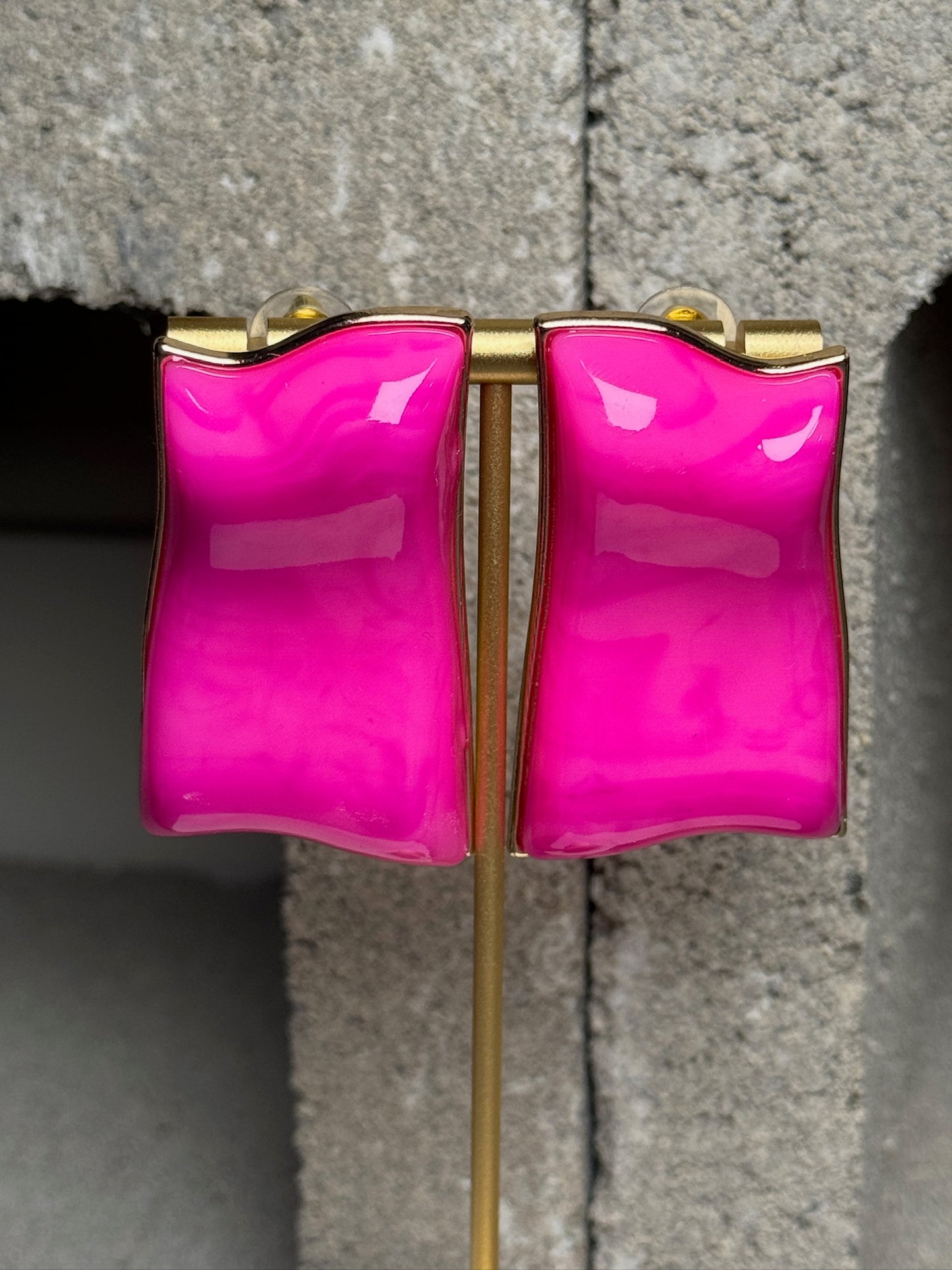 Flash Wave Stud Earrings