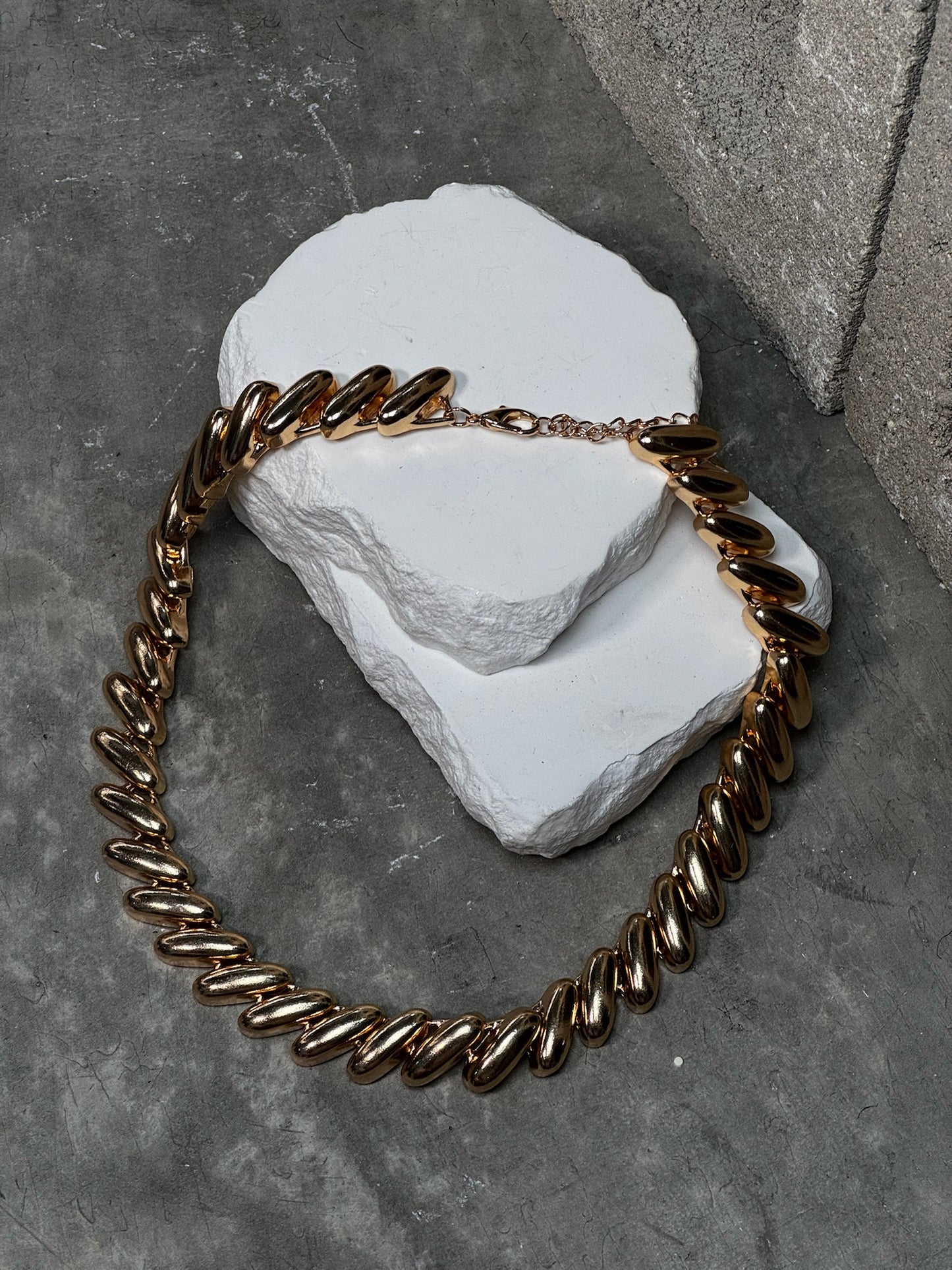 Vixen Layered Choker 17" w/ Extender