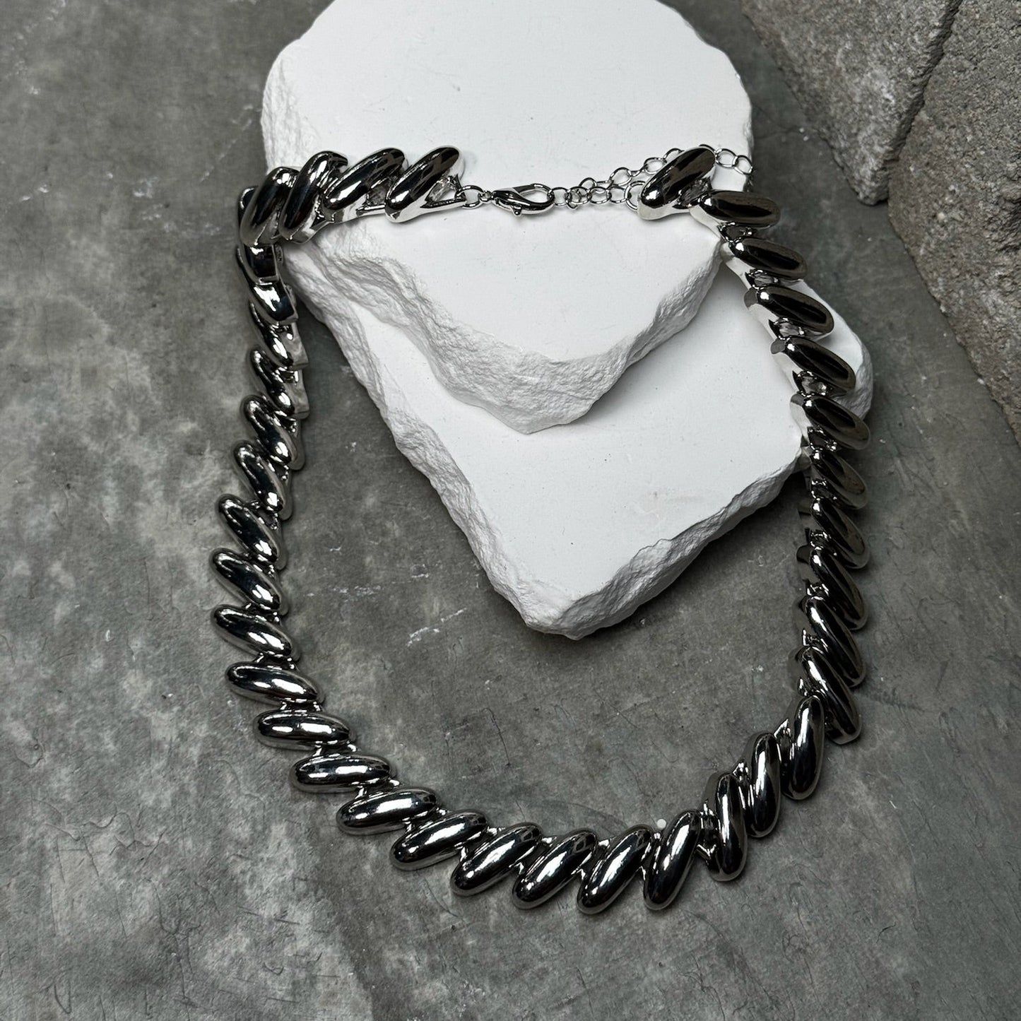 Vixen Layered Choker 17" w/ Extender