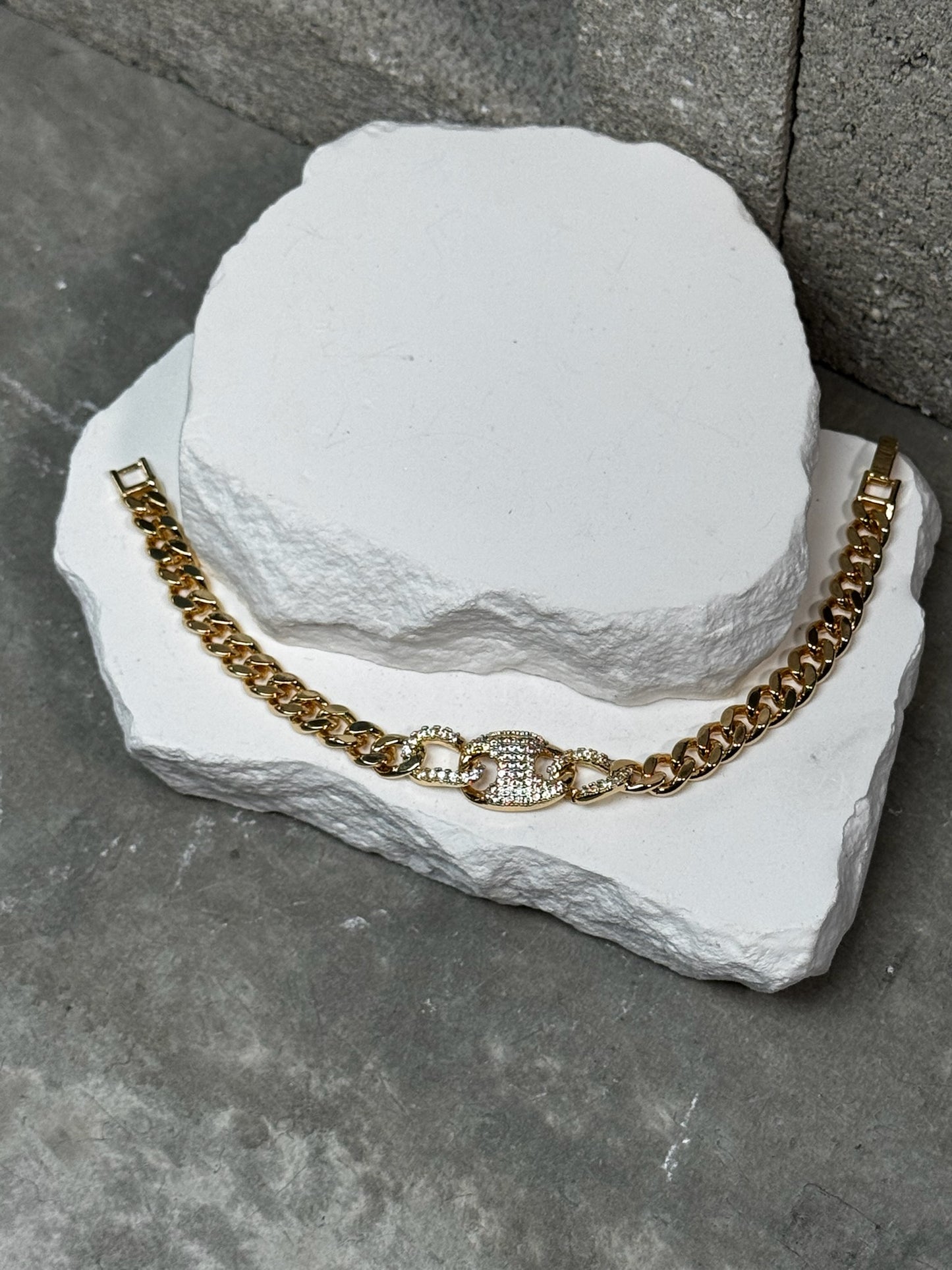 Crystal Clasp Link Bracelet 7"