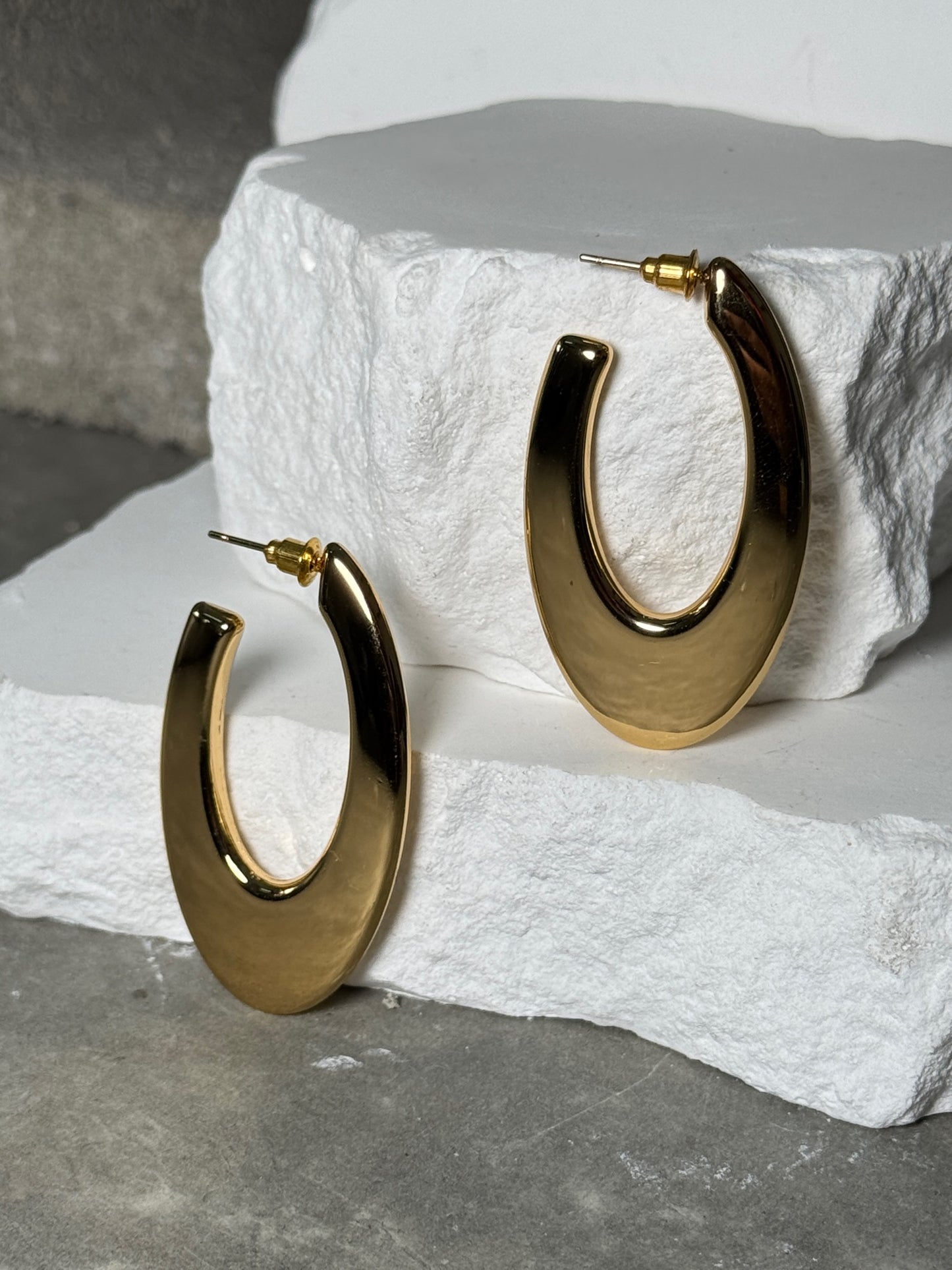 Sculpt Oval Hoops - Ultra-Thin Lightweight Metal Earrings