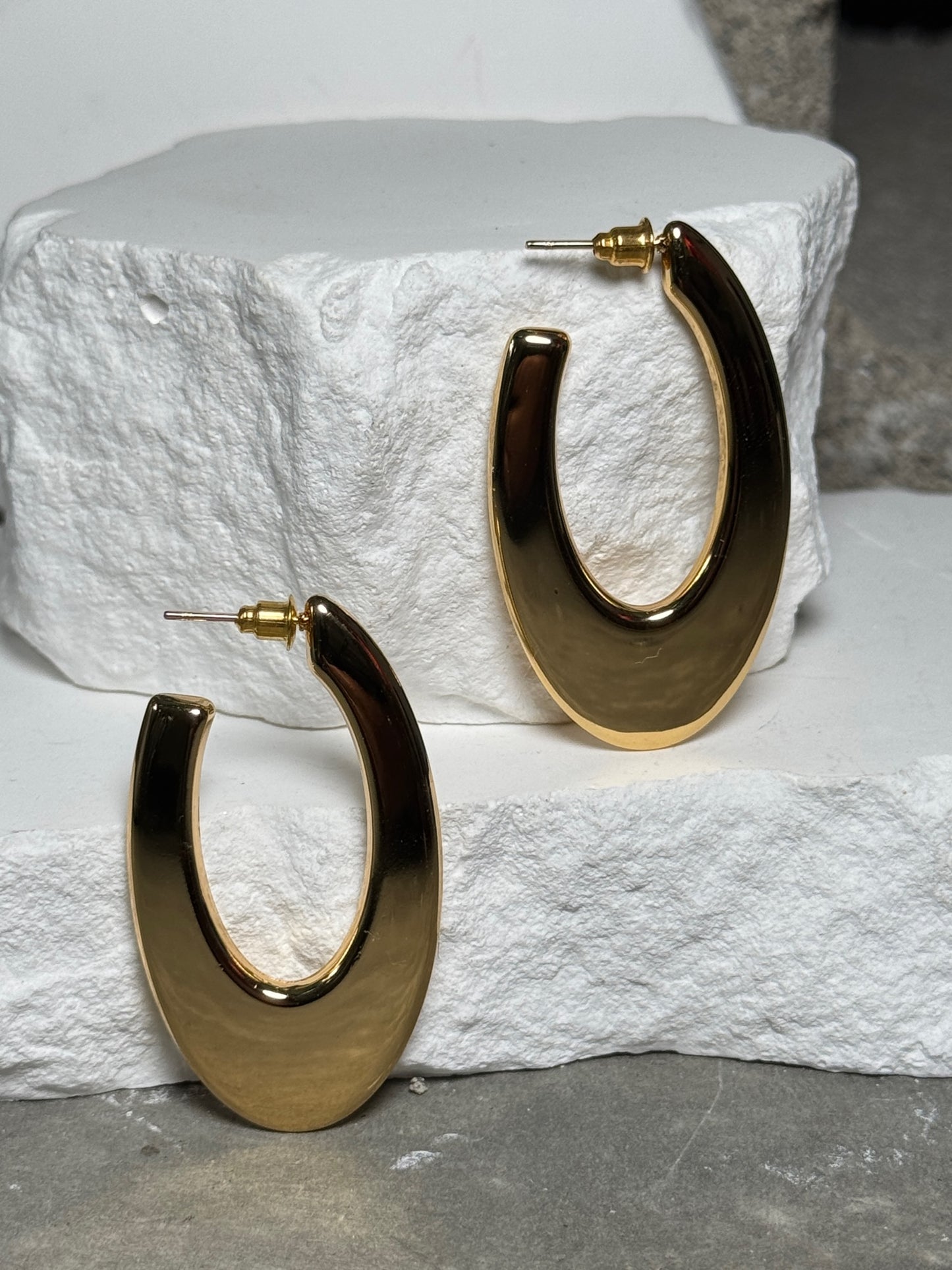 Sculpt Oval Hoops - Ultra-Thin Lightweight Metal Earrings