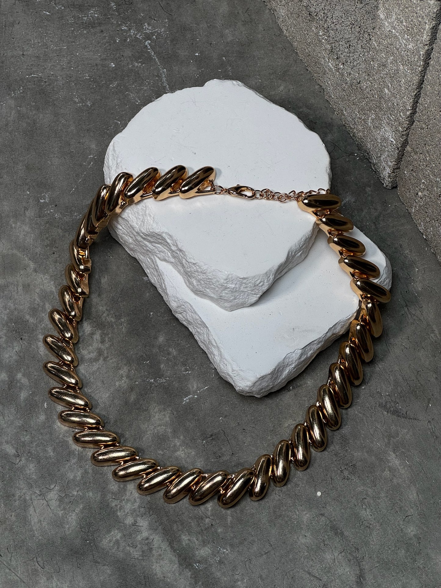 Vixen Layered Choker 17" w/ Extender