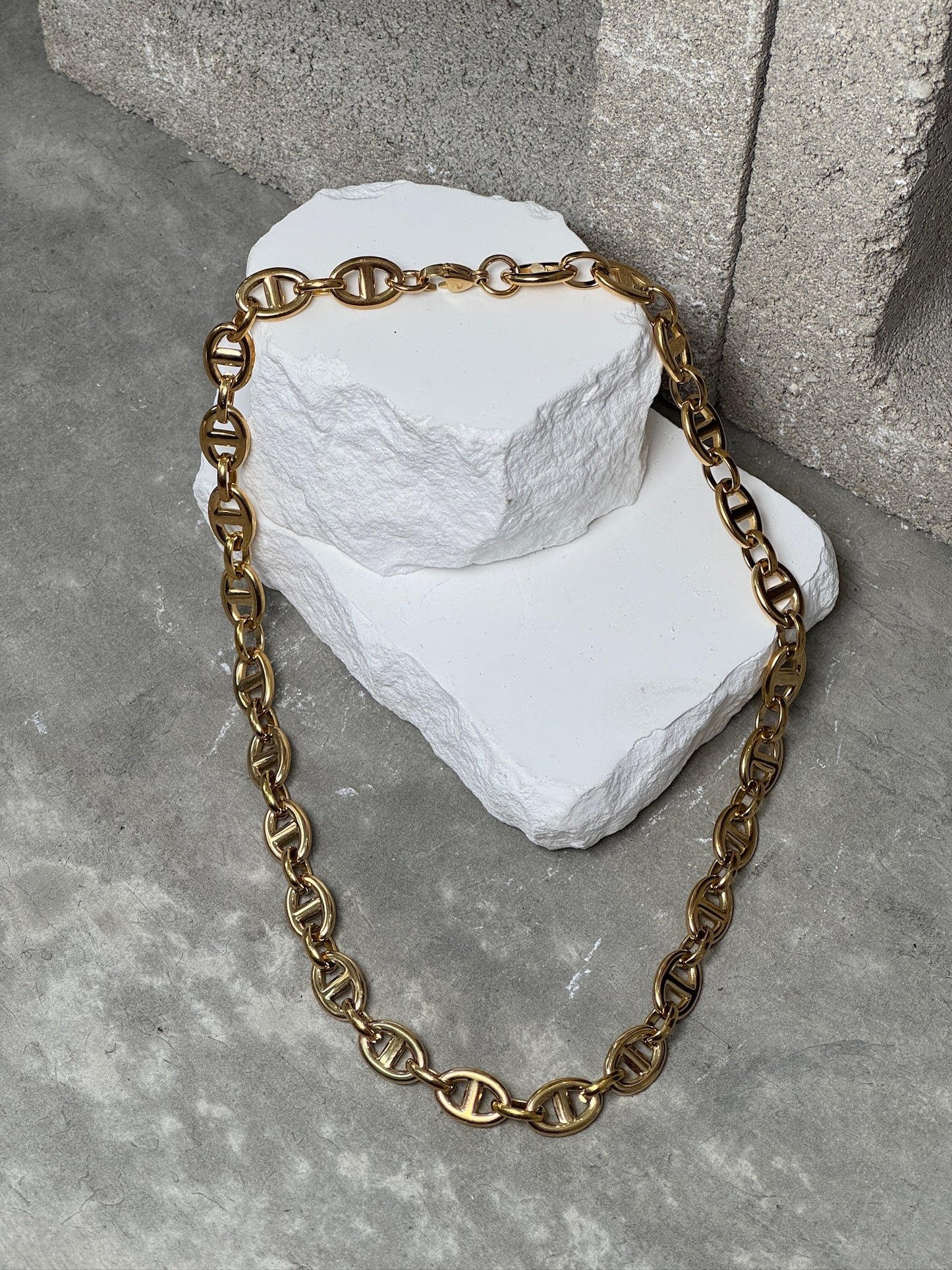 On Brand Linked Necklace 19"