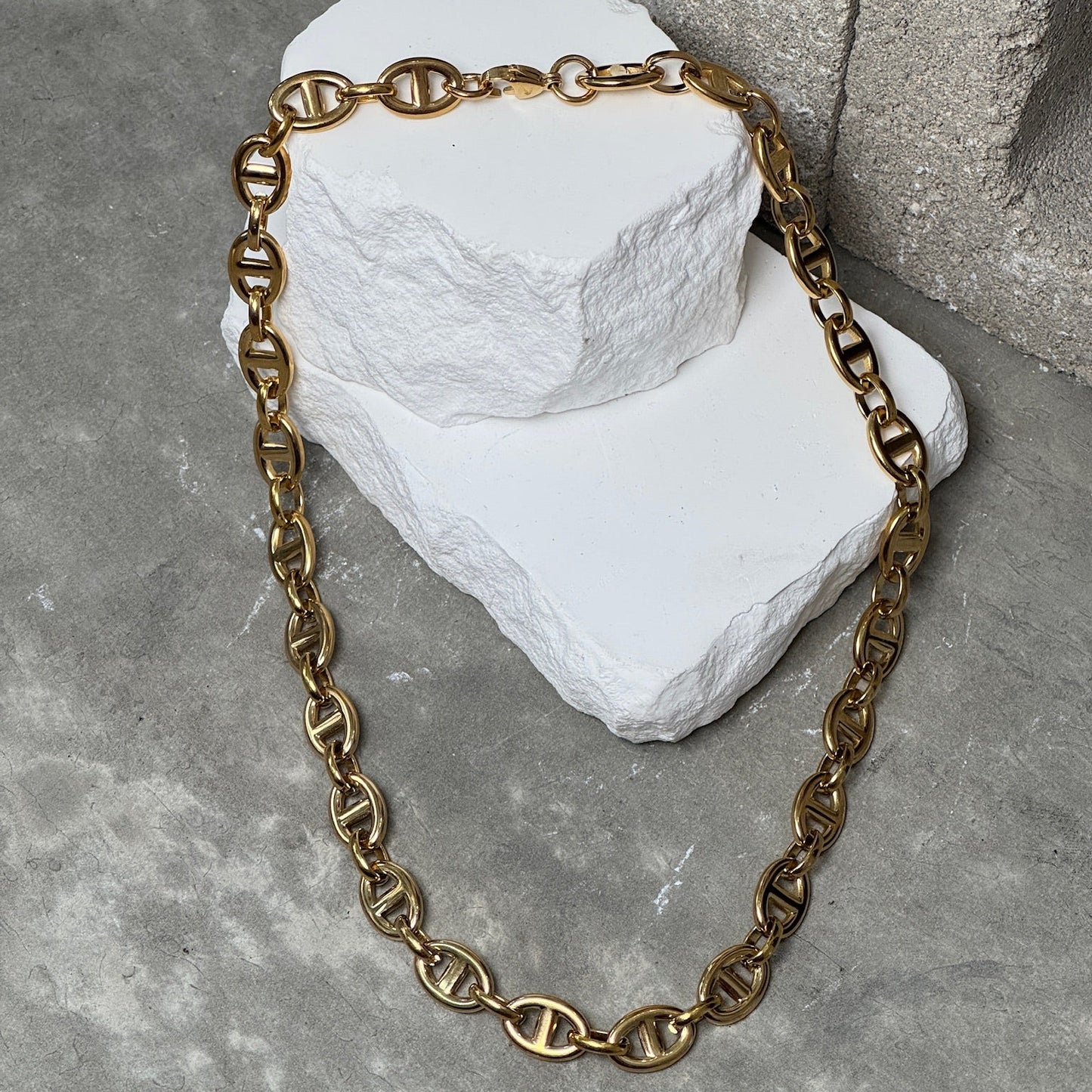 On Brand Linked Necklace 19"