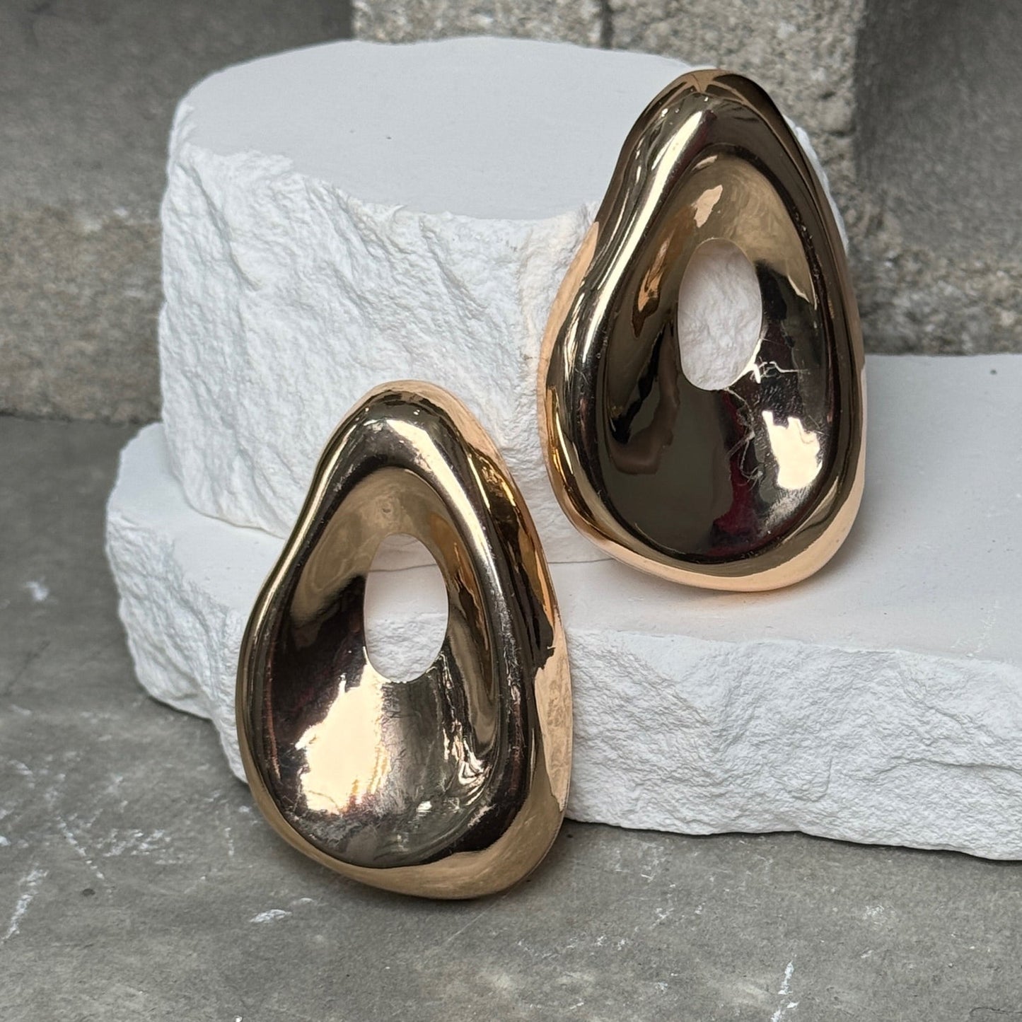 Mirror Finish Cutout Earrings