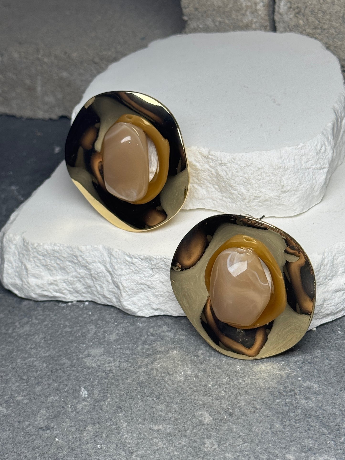 Sandstone Muse Stone Stud Earring