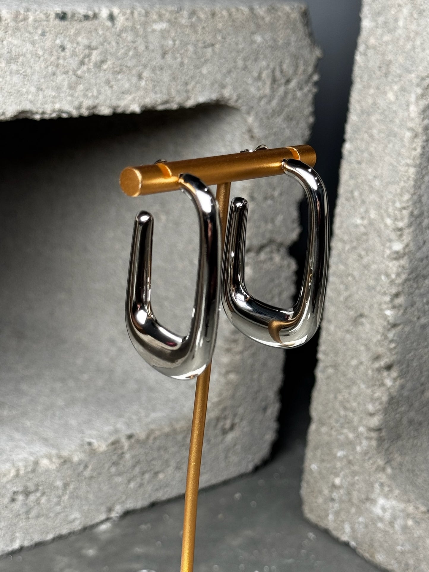 The Luxe U Hoops