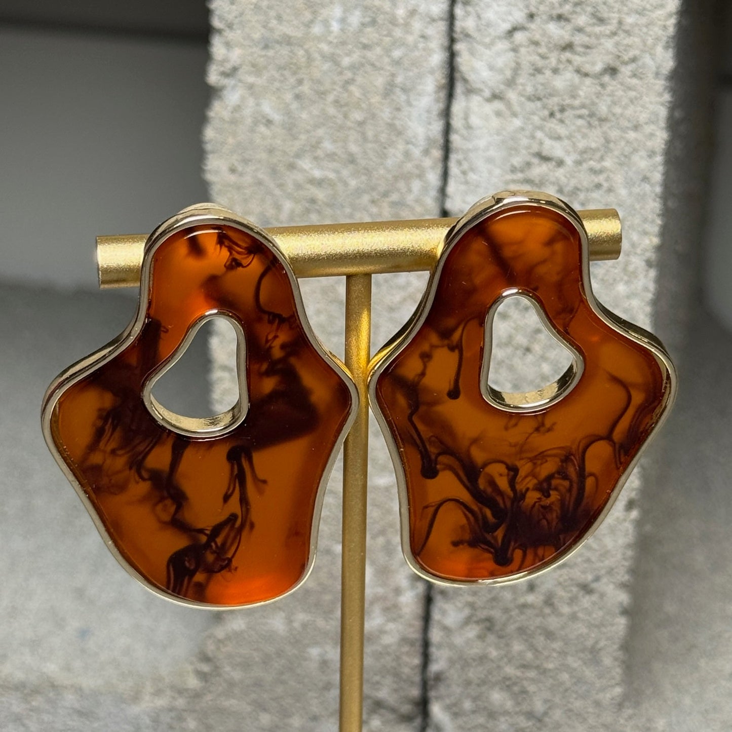 Retro Muse Amber Cutout Earrings