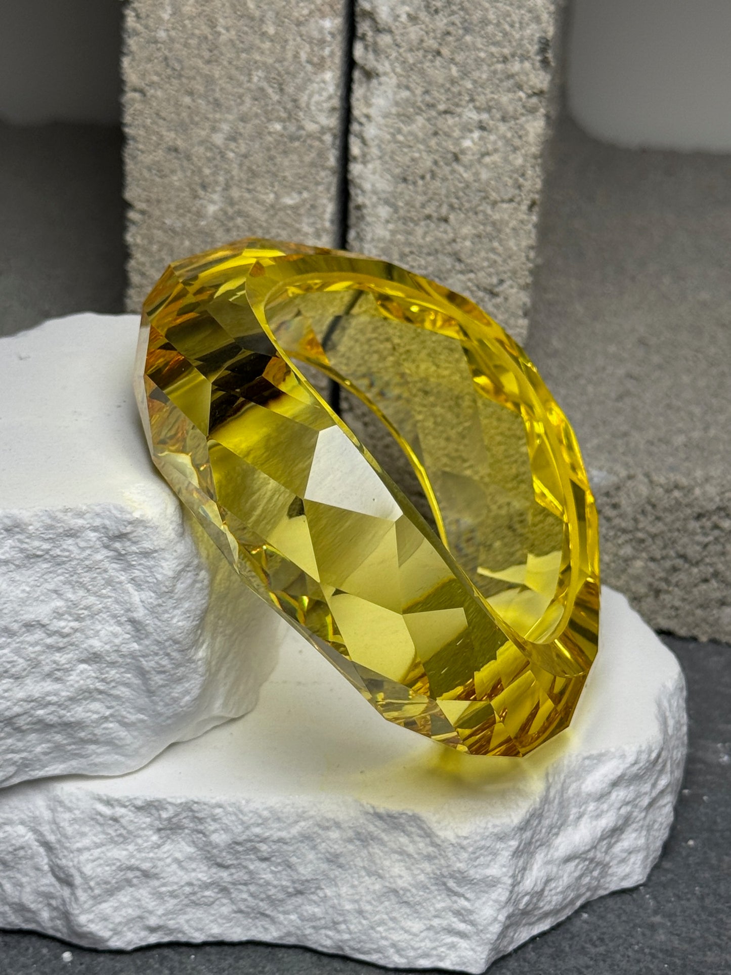 Lowkey Clear Bangle 7"
