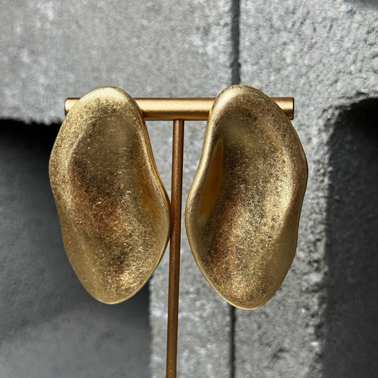 Swipe Right Stud Earrings