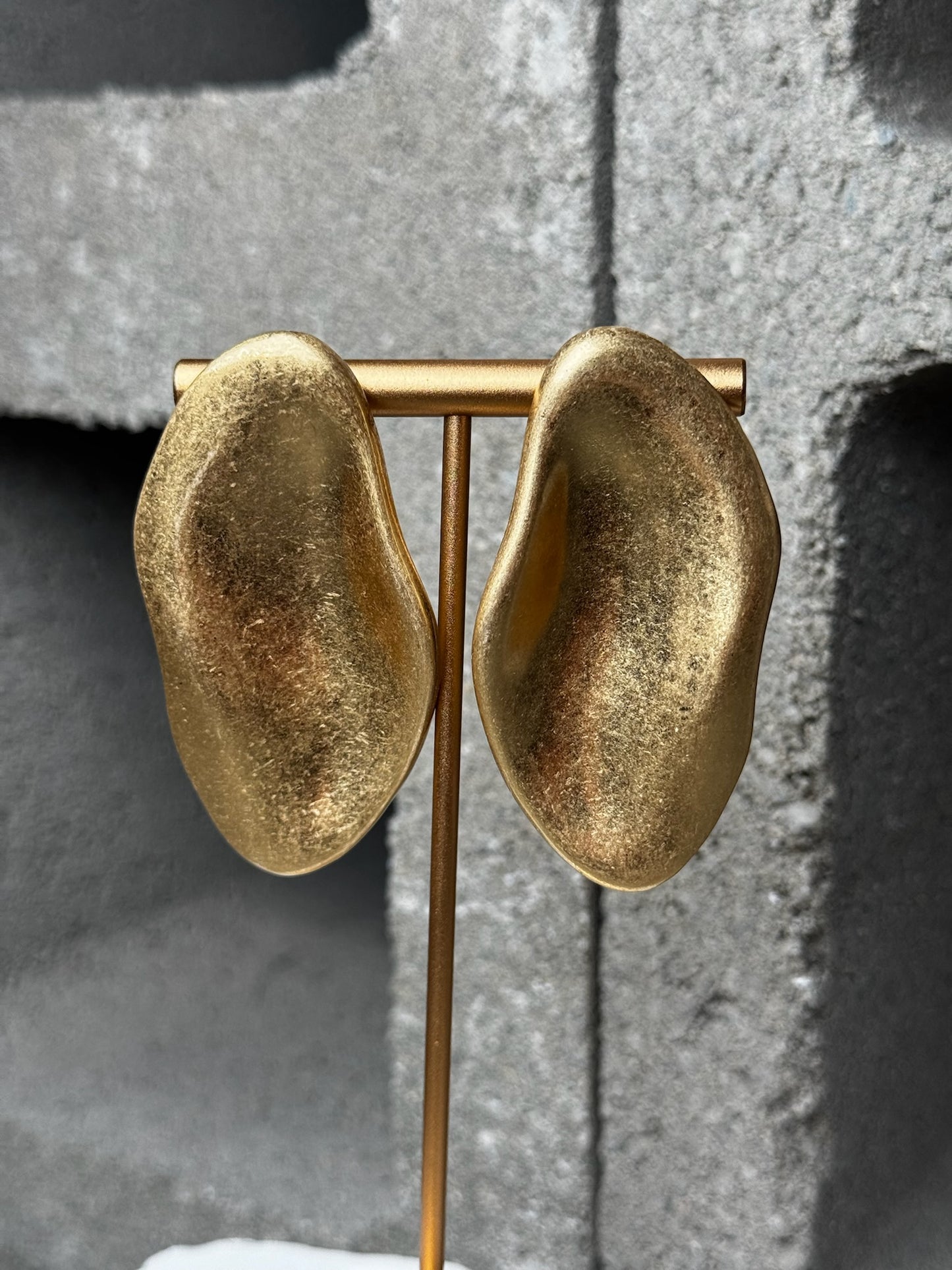 Swipe Right Stud Earrings