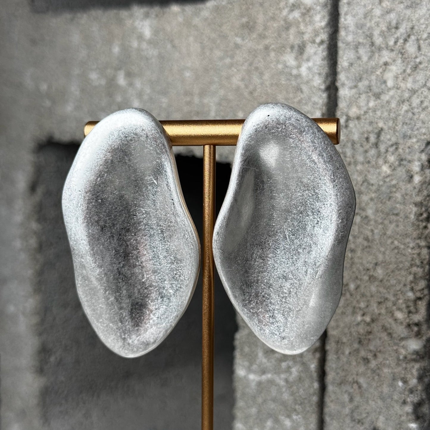 Swipe Right Stud Earrings