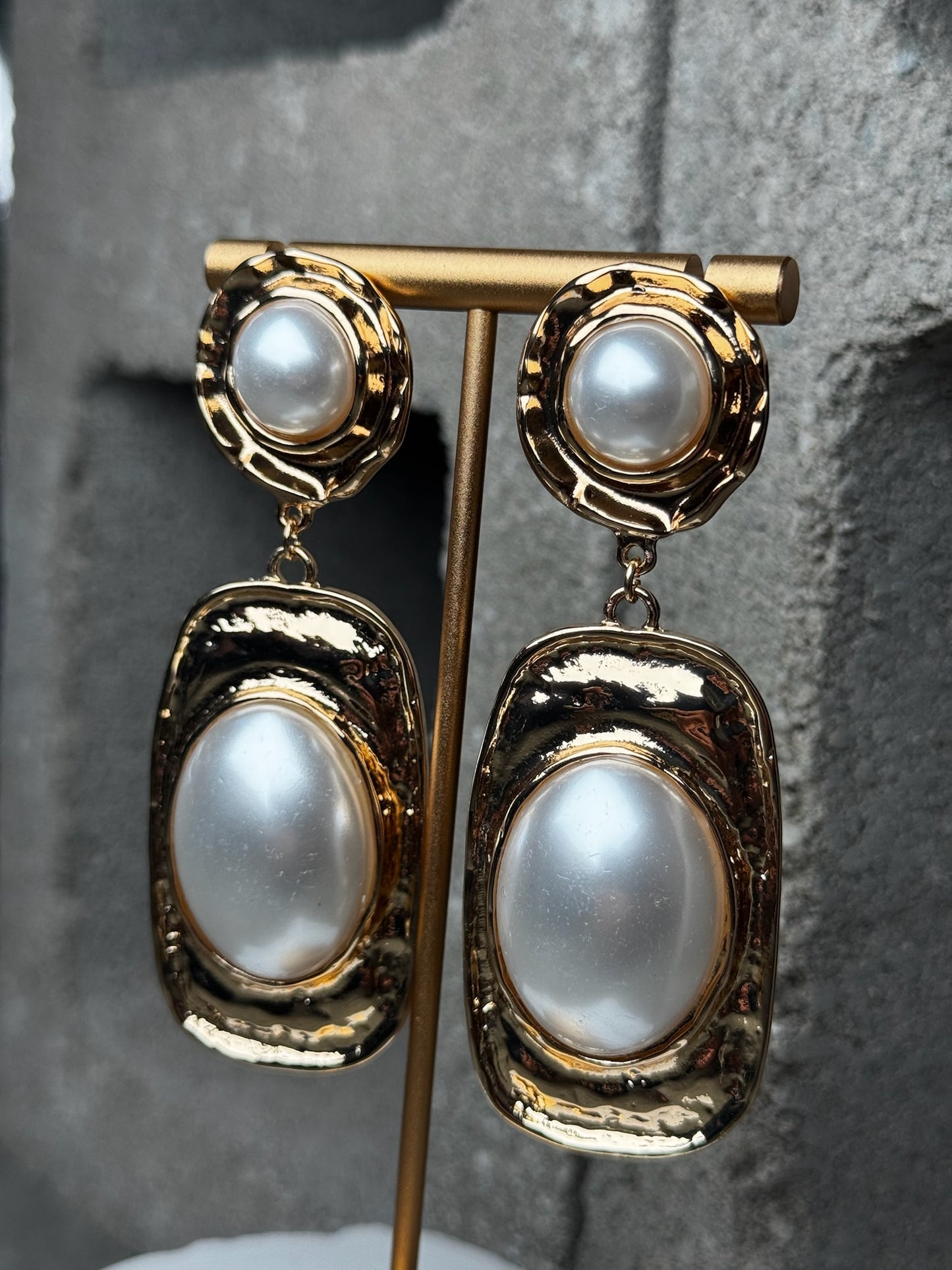 Glow Off Pearl Layered Earrings