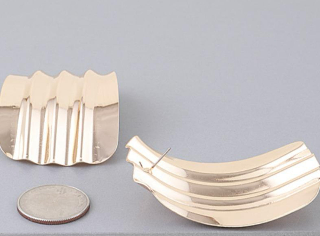 Shiny Wavy Curved Earrings
