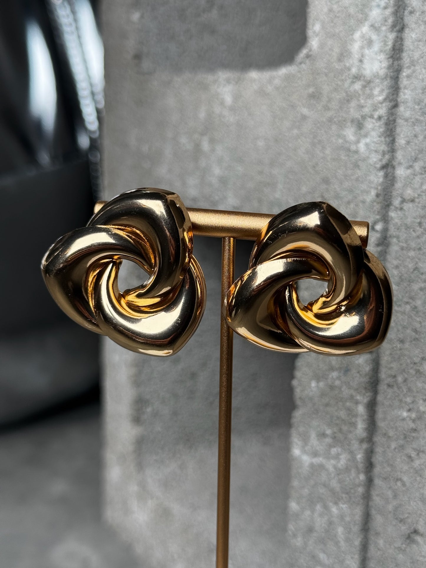 Triangle Drip 3 Point Stud Earrings