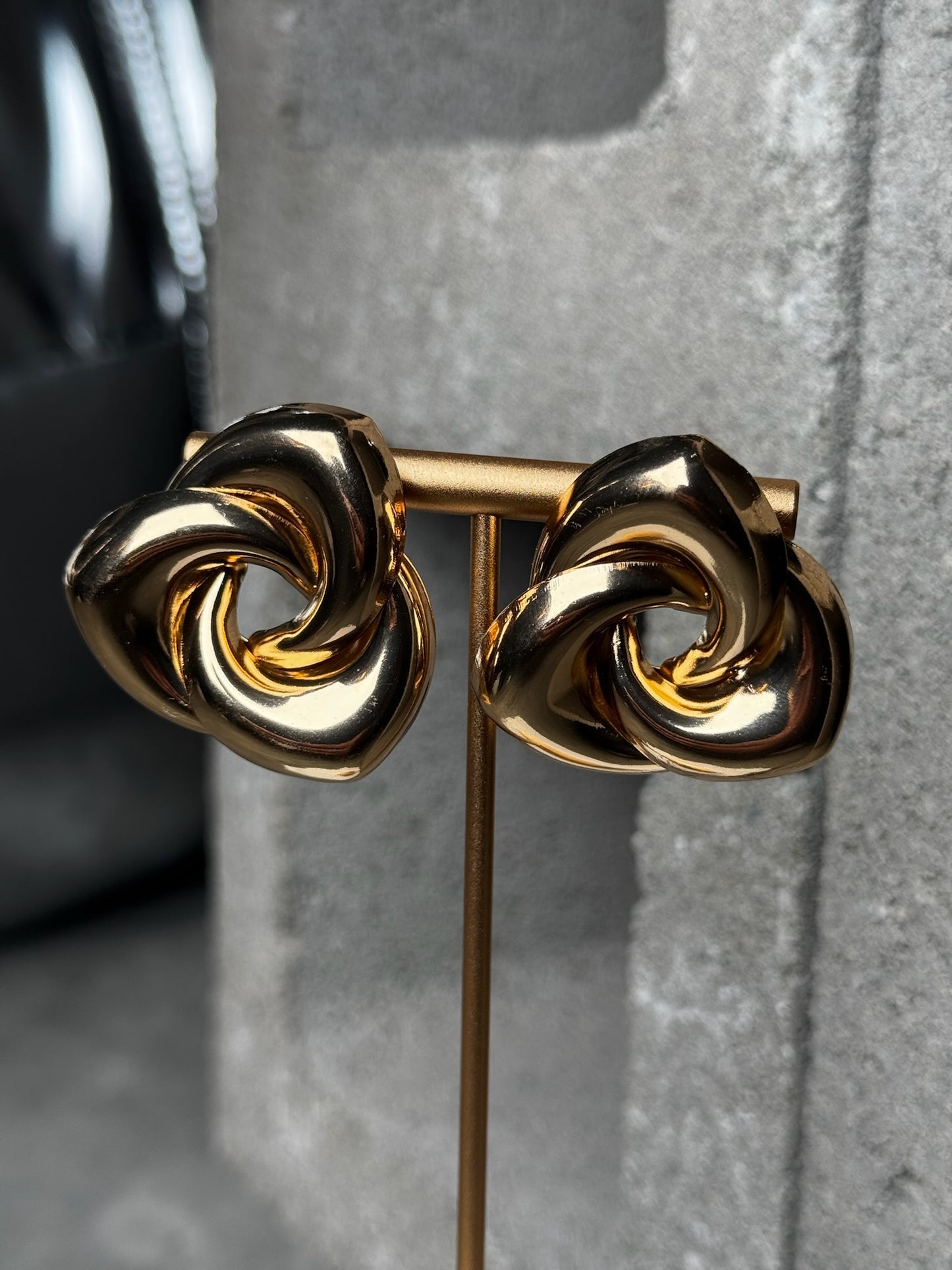 Triangle Drip 3 Point Stud Earrings
