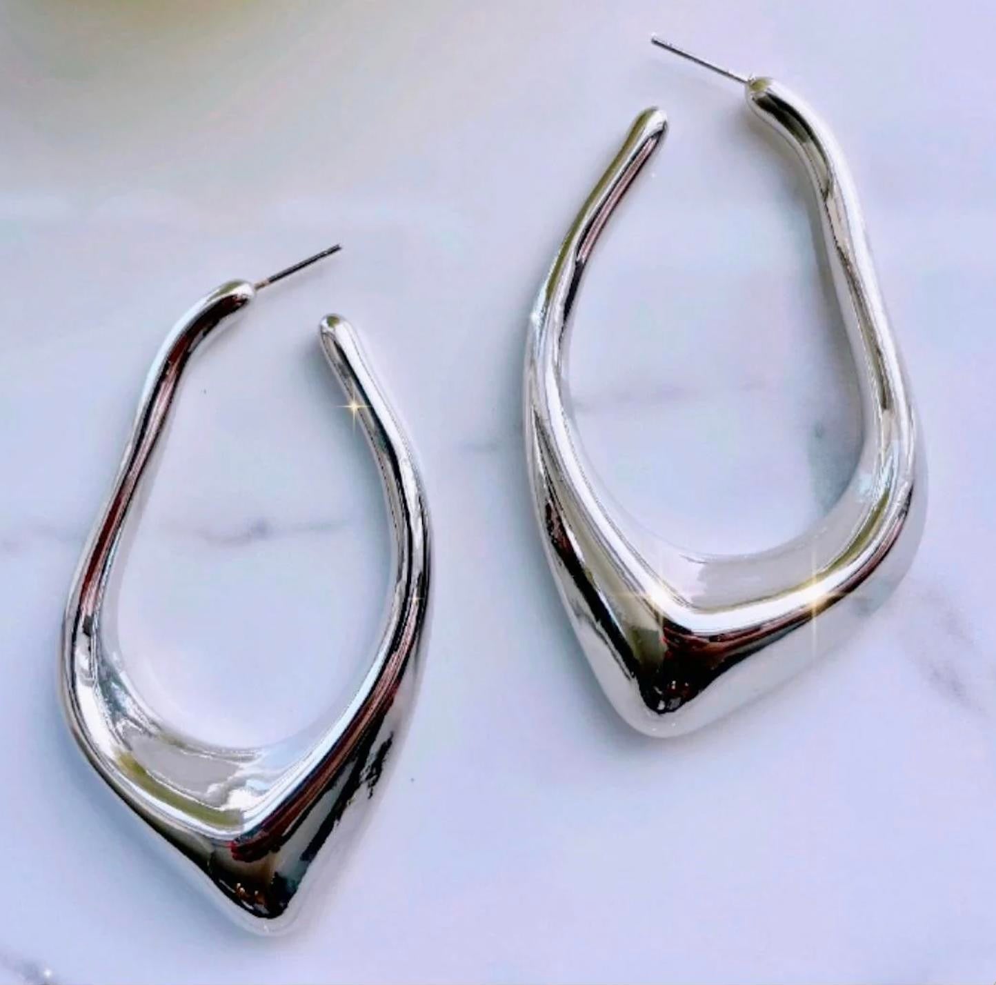 Over The Top Curved Earring