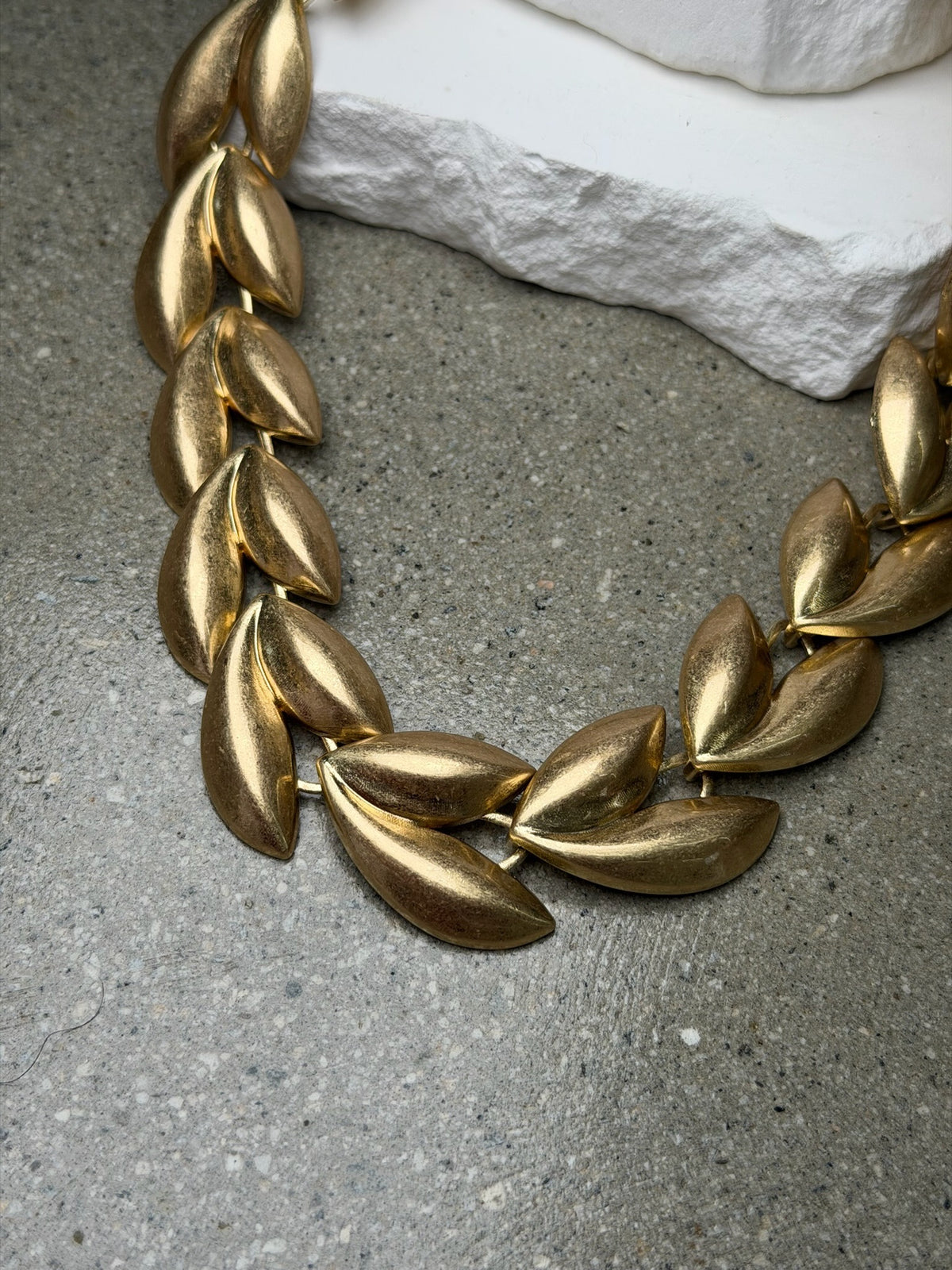 The Lenox Crown Brushed Necklace 22"