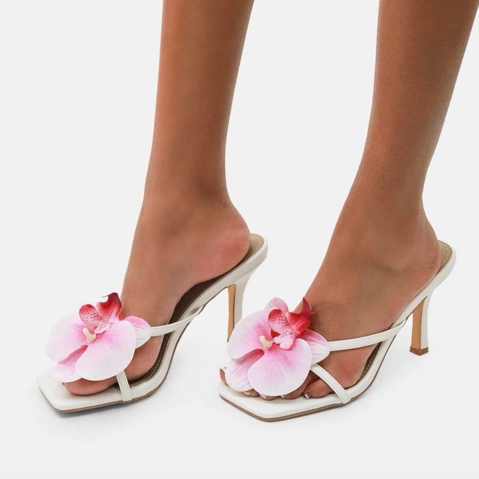 Artemis Flower Thong Heel