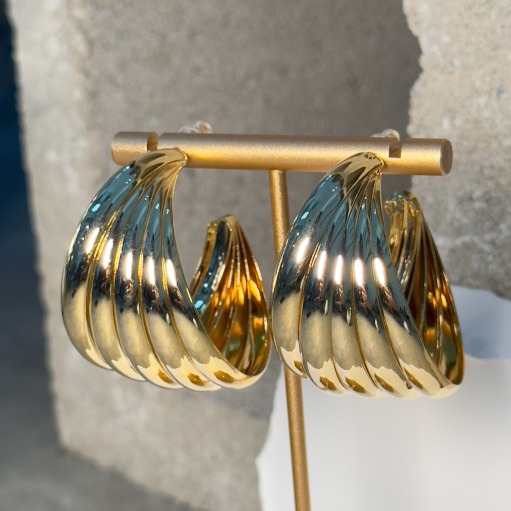 Medium Chunky Twisted Ribbed Hoop Earrings