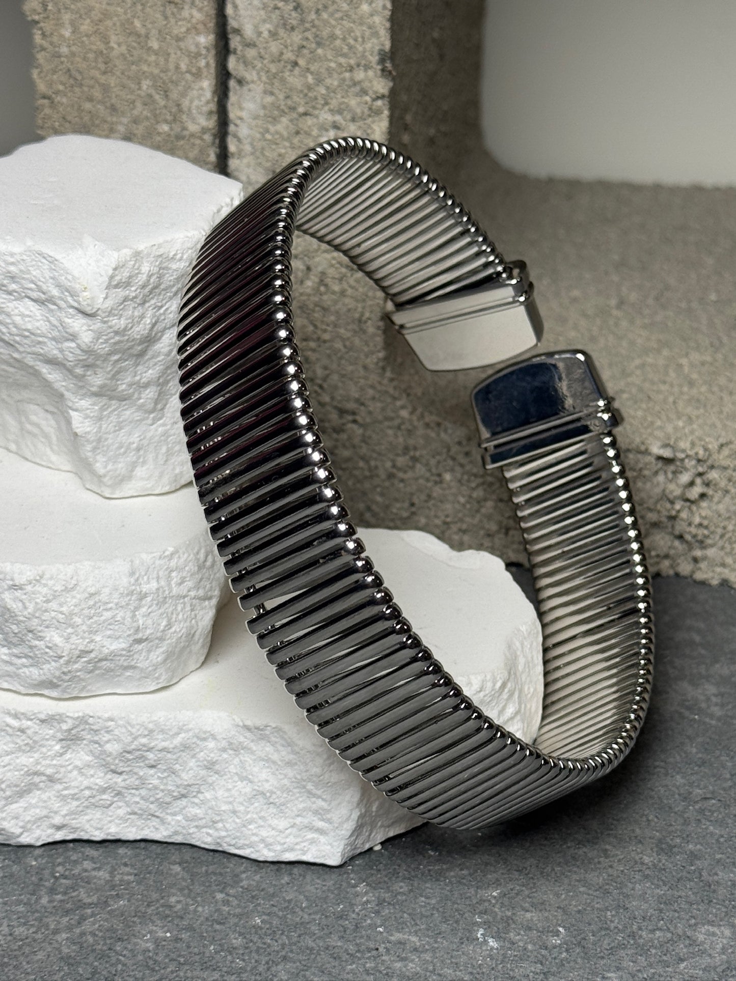Worth It Ribbed Choker 14.5"