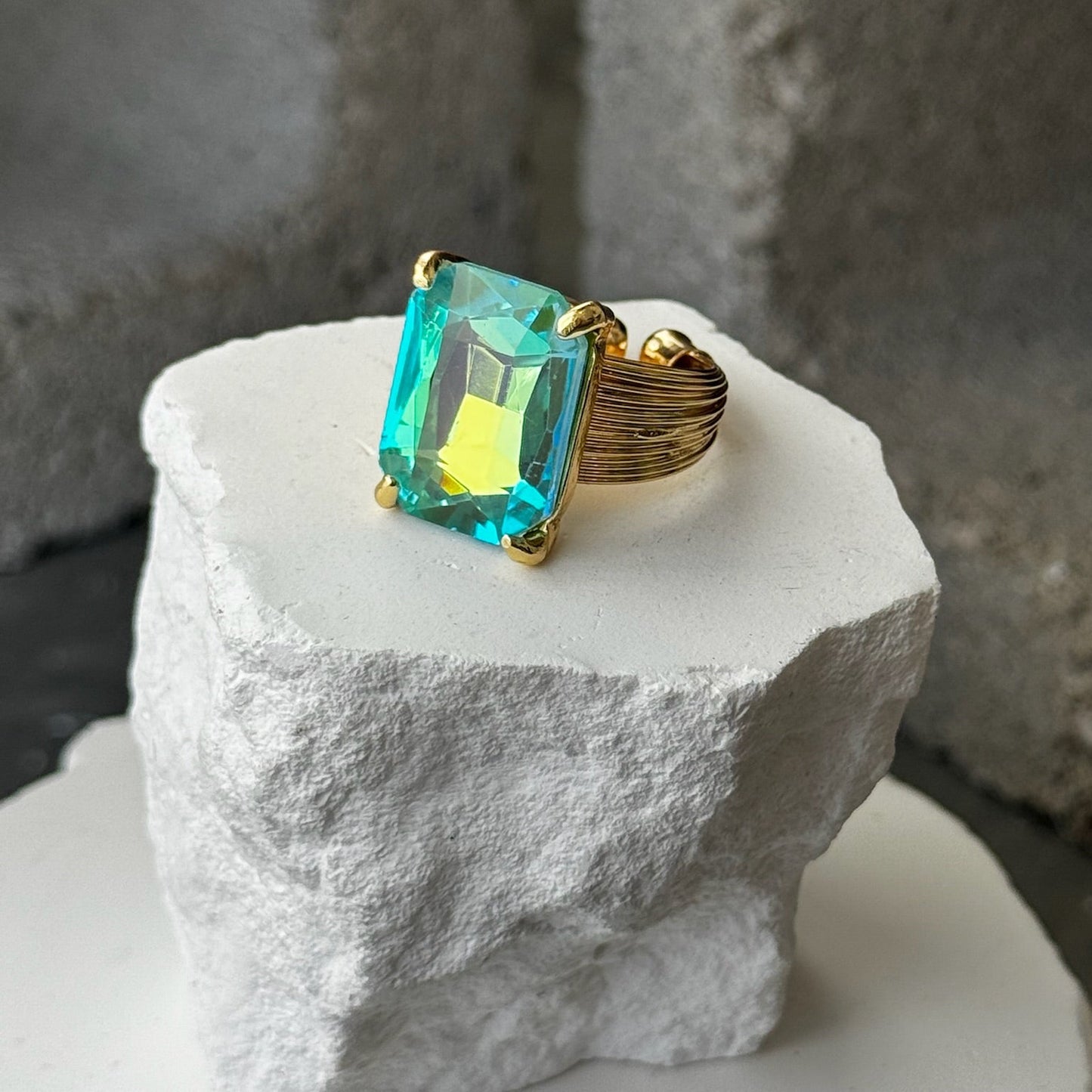 Clean Cut Gemstone Size 7 Expandable