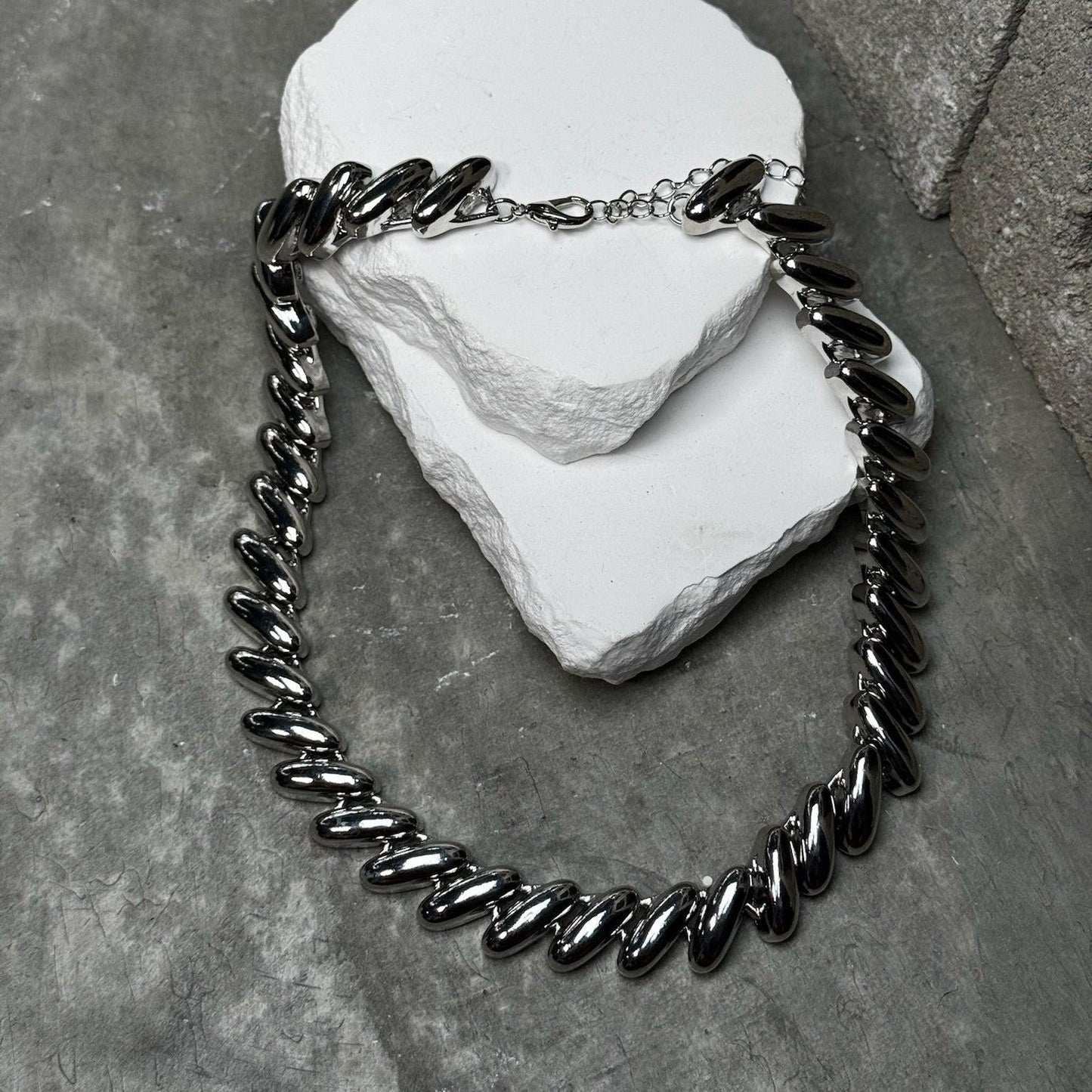 Vixen Layered Choker 17" w/ Extender