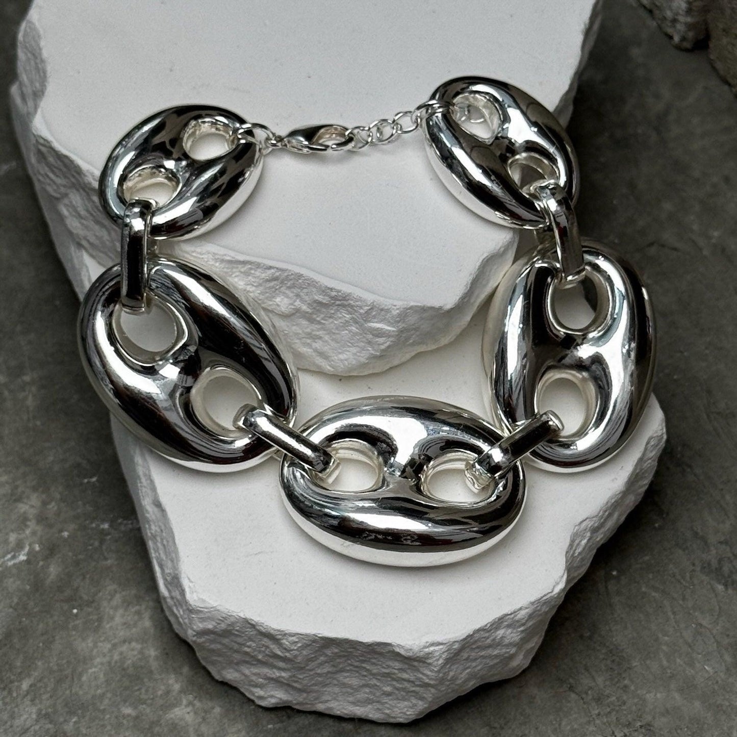 Jumbo Bottle Cap Link Bracelet 7"