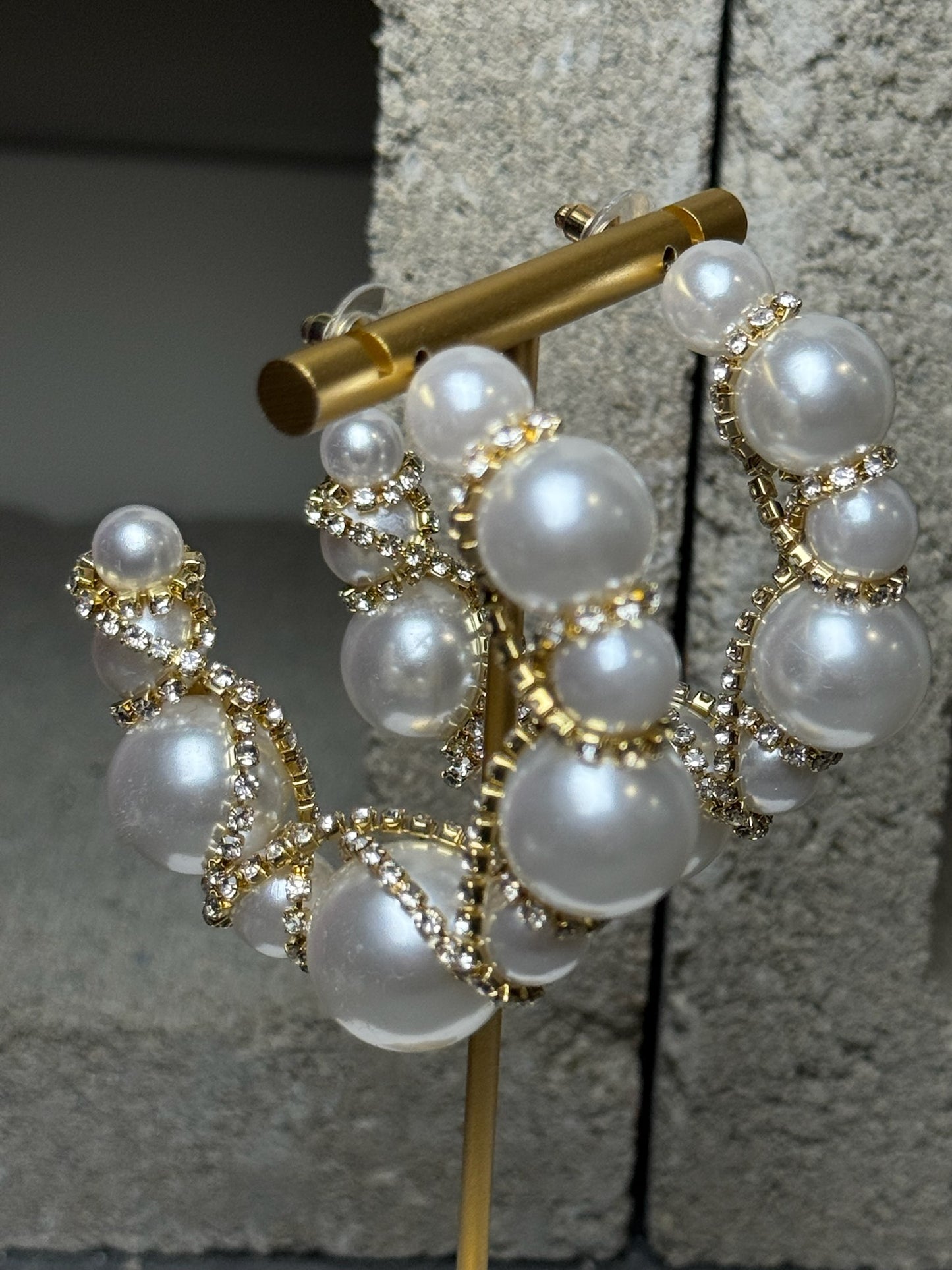 Keep It Cute Pearl Hoop Earrings