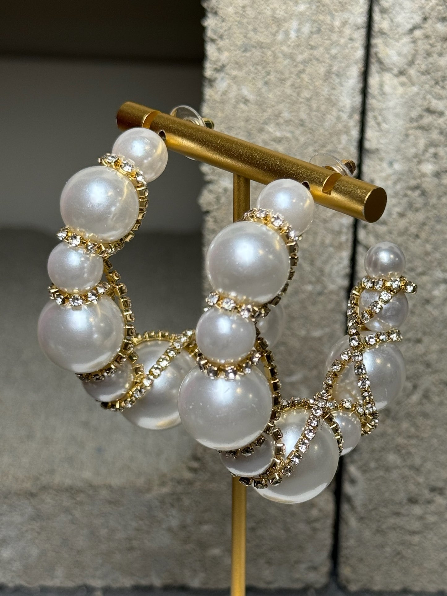 Keep It Cute Pearl Hoop Earrings