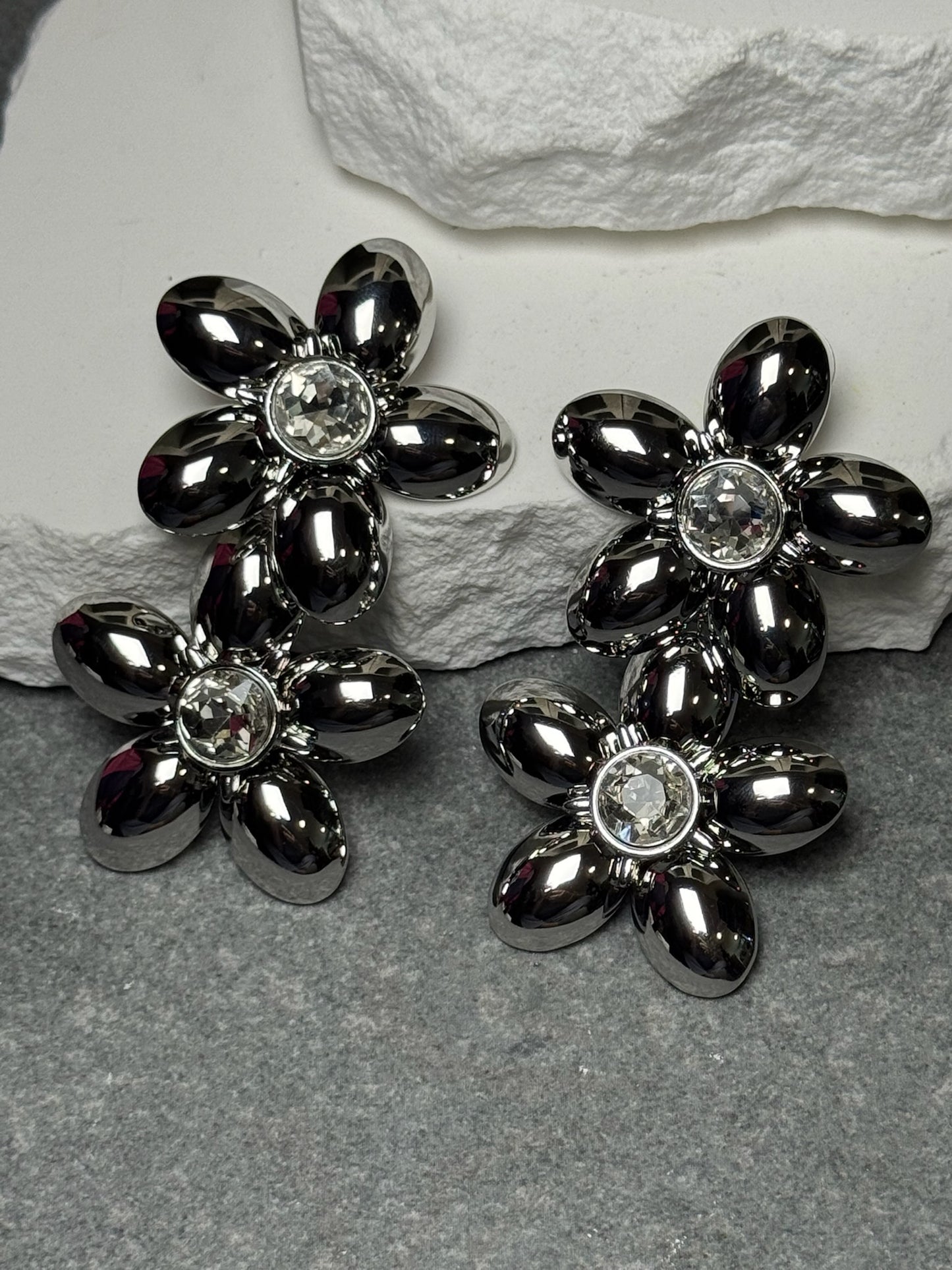 Shine Language Layered Flower Earrings