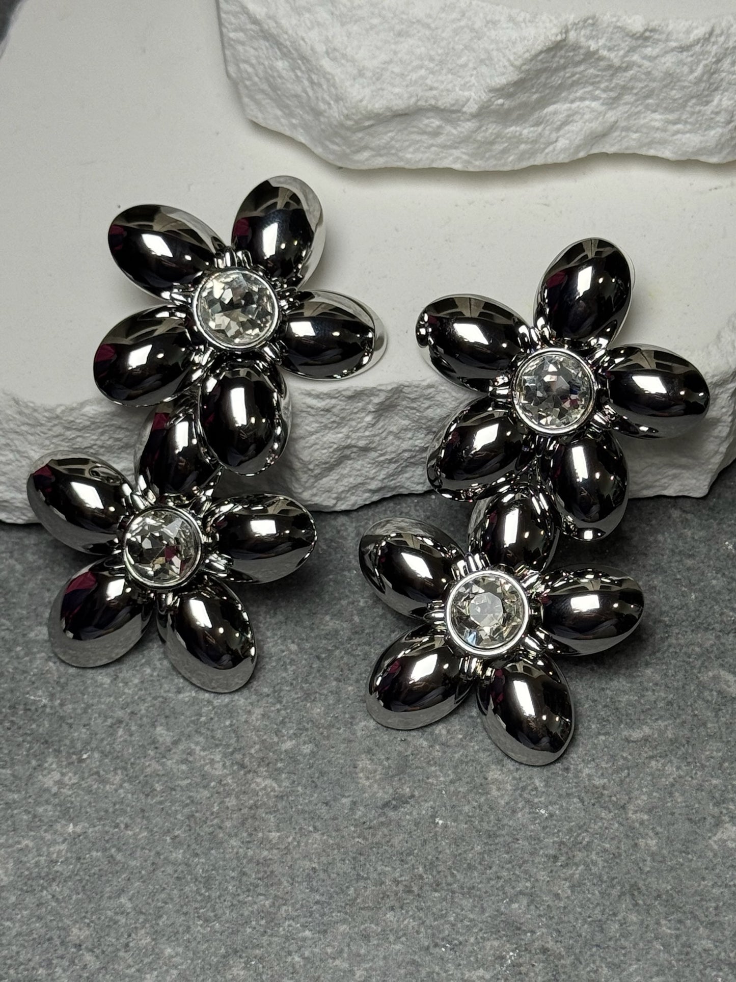 Shine Language Layered Flower Earrings