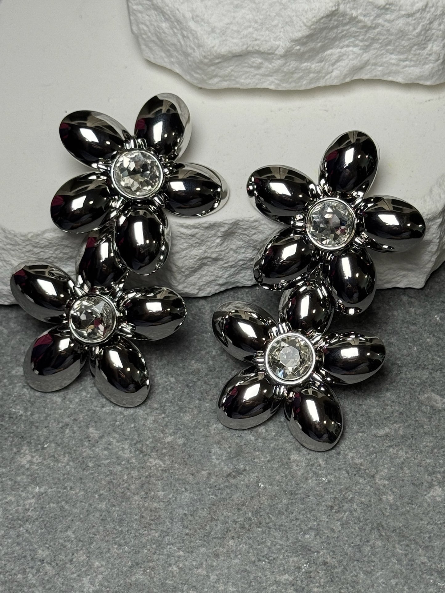 Shine Language Layered Flower Earrings