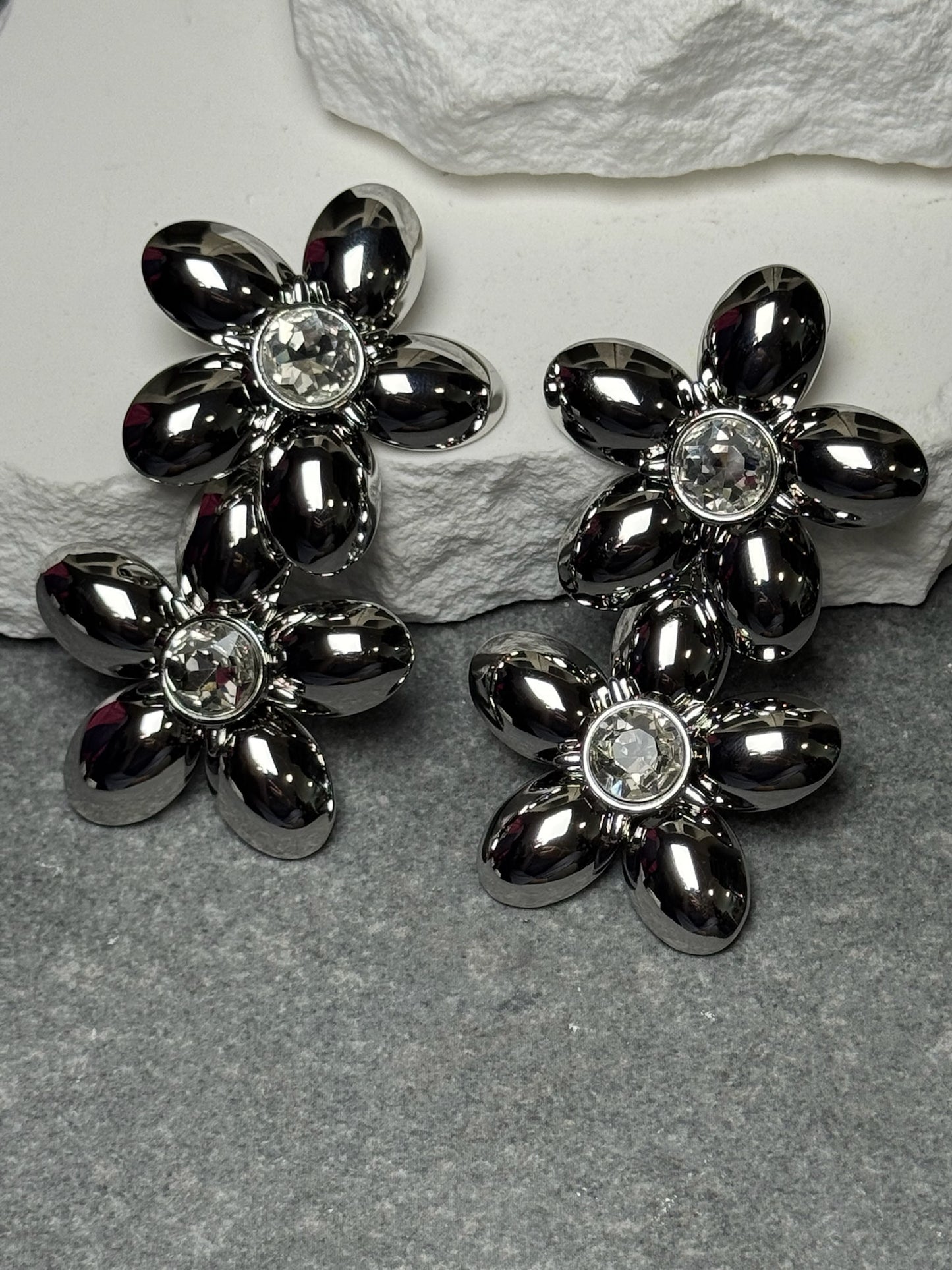 Shine Language Layered Flower Earrings