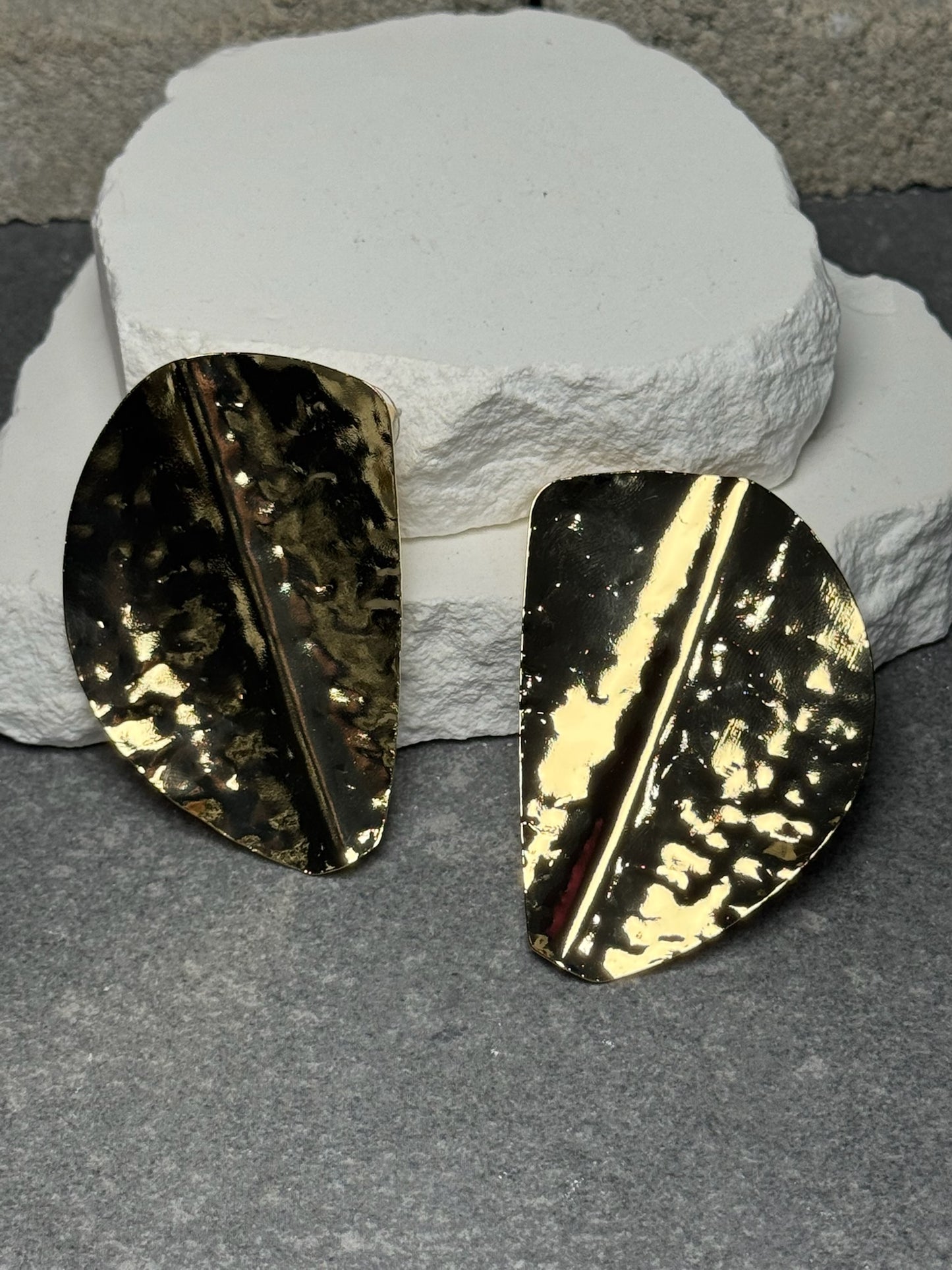 Focus On Me Stud Earrings
