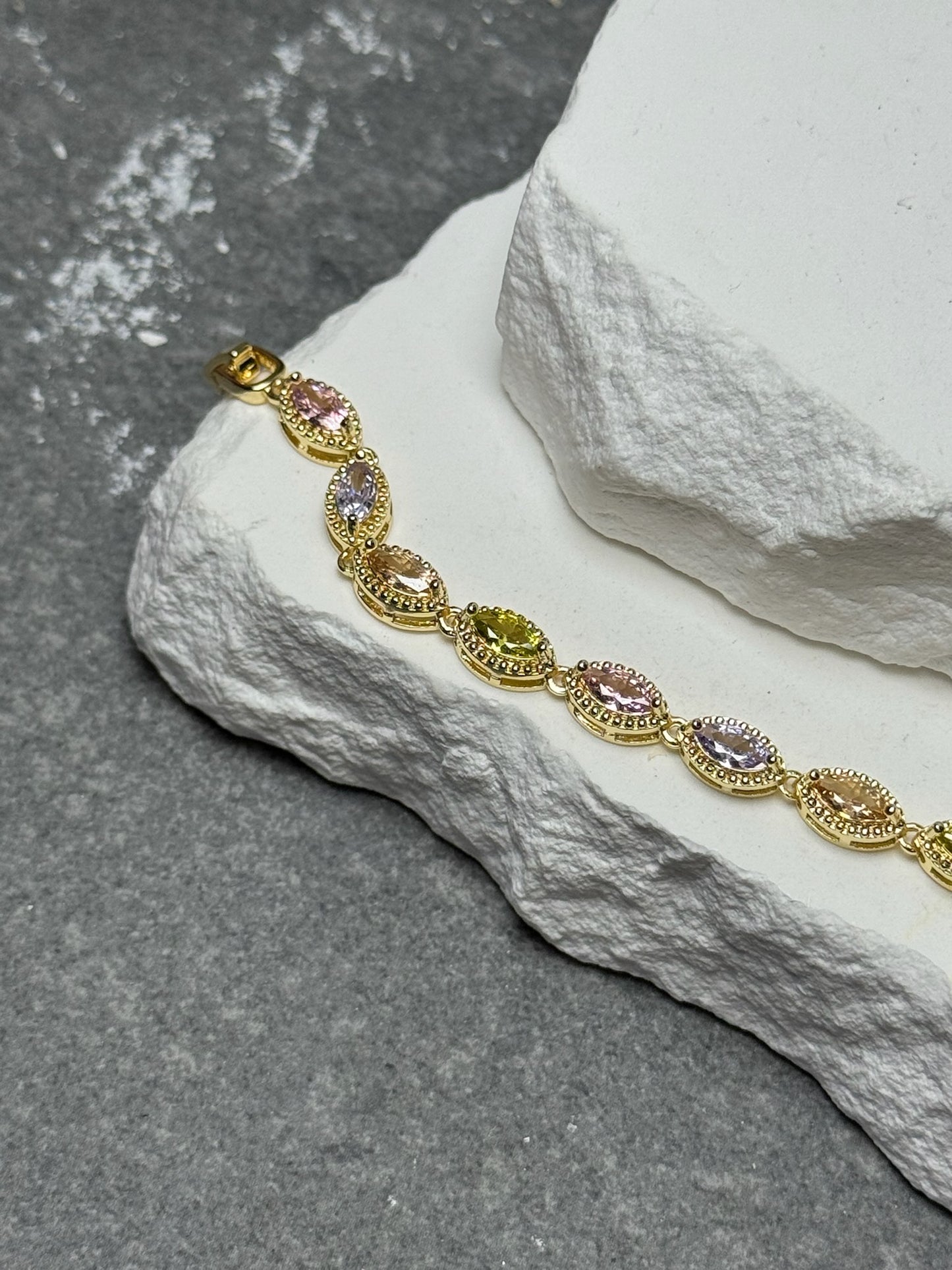 Dream Girl Bracelet 7.5"