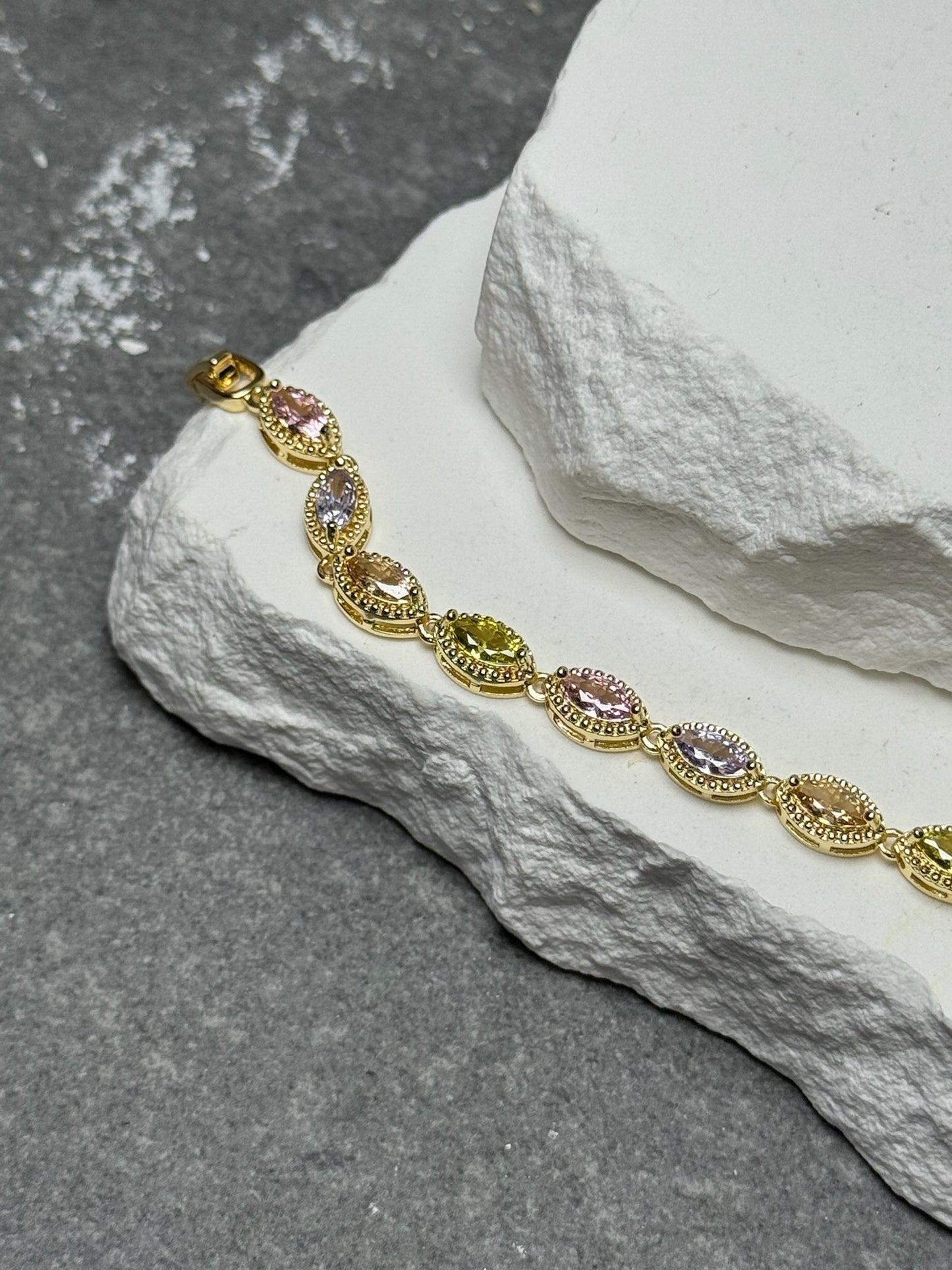 Dream Girl Bracelet 7.5"