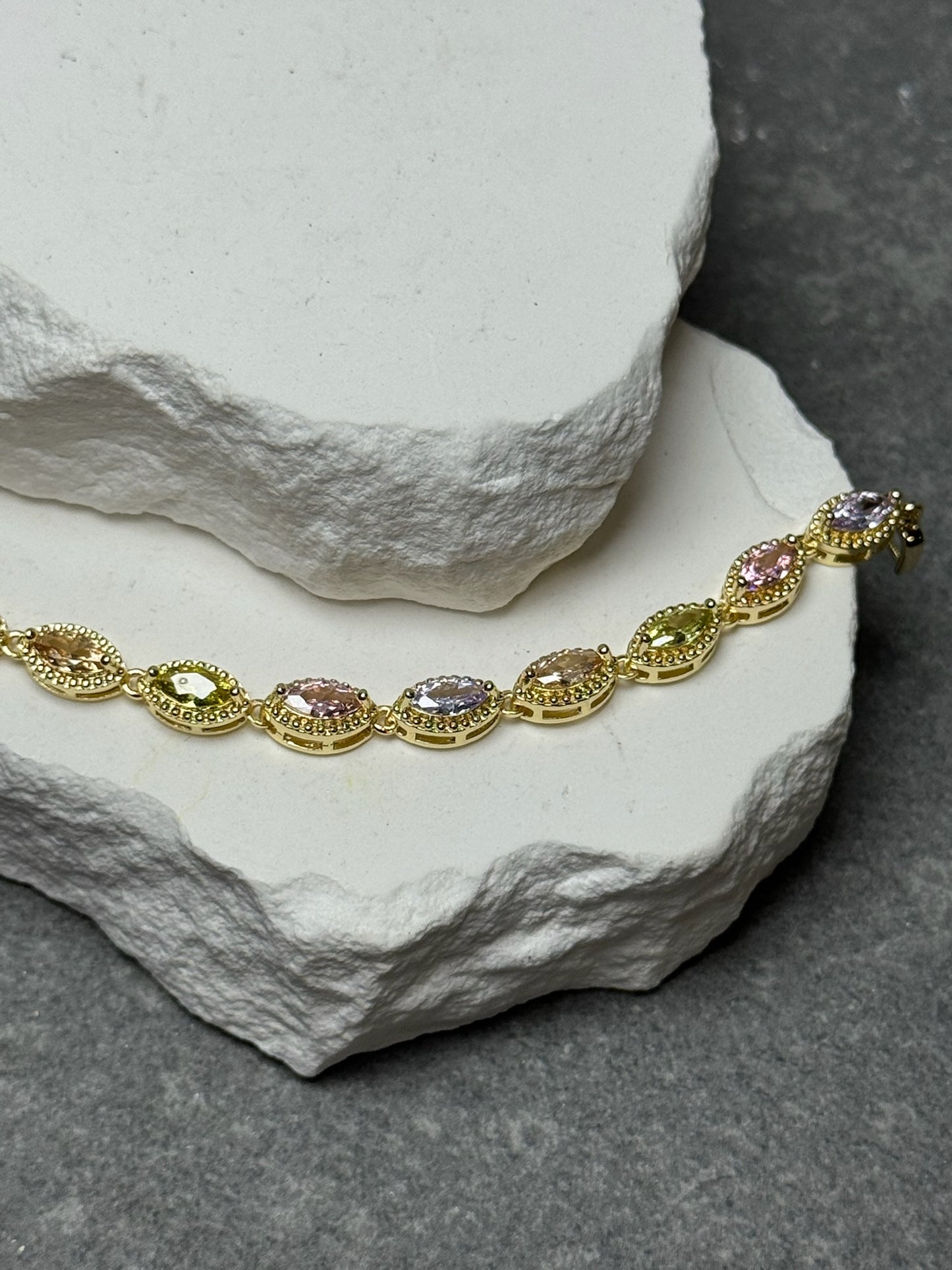 Dream Girl Bracelet 7.5"
