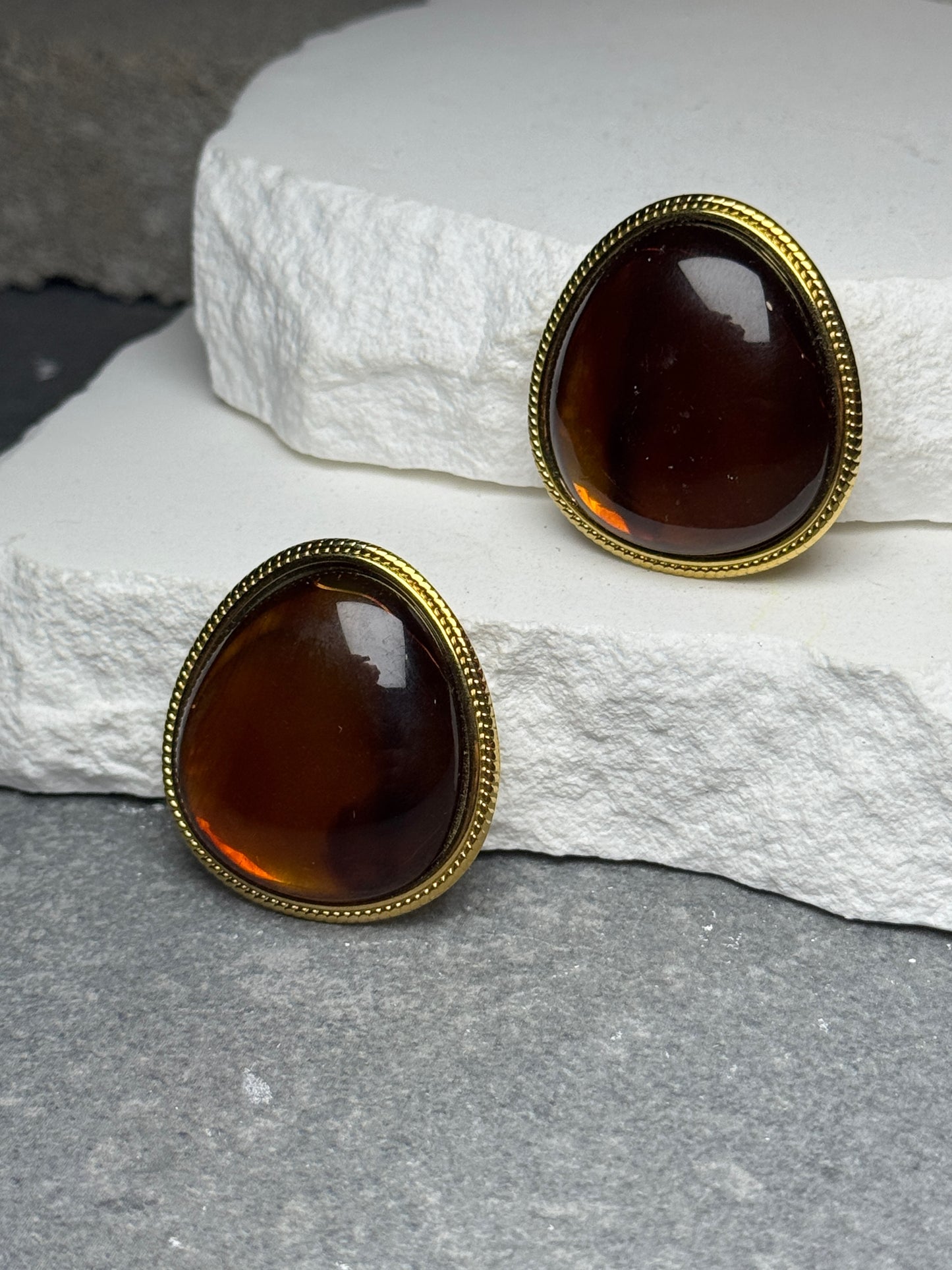 The Milan Resin Studs