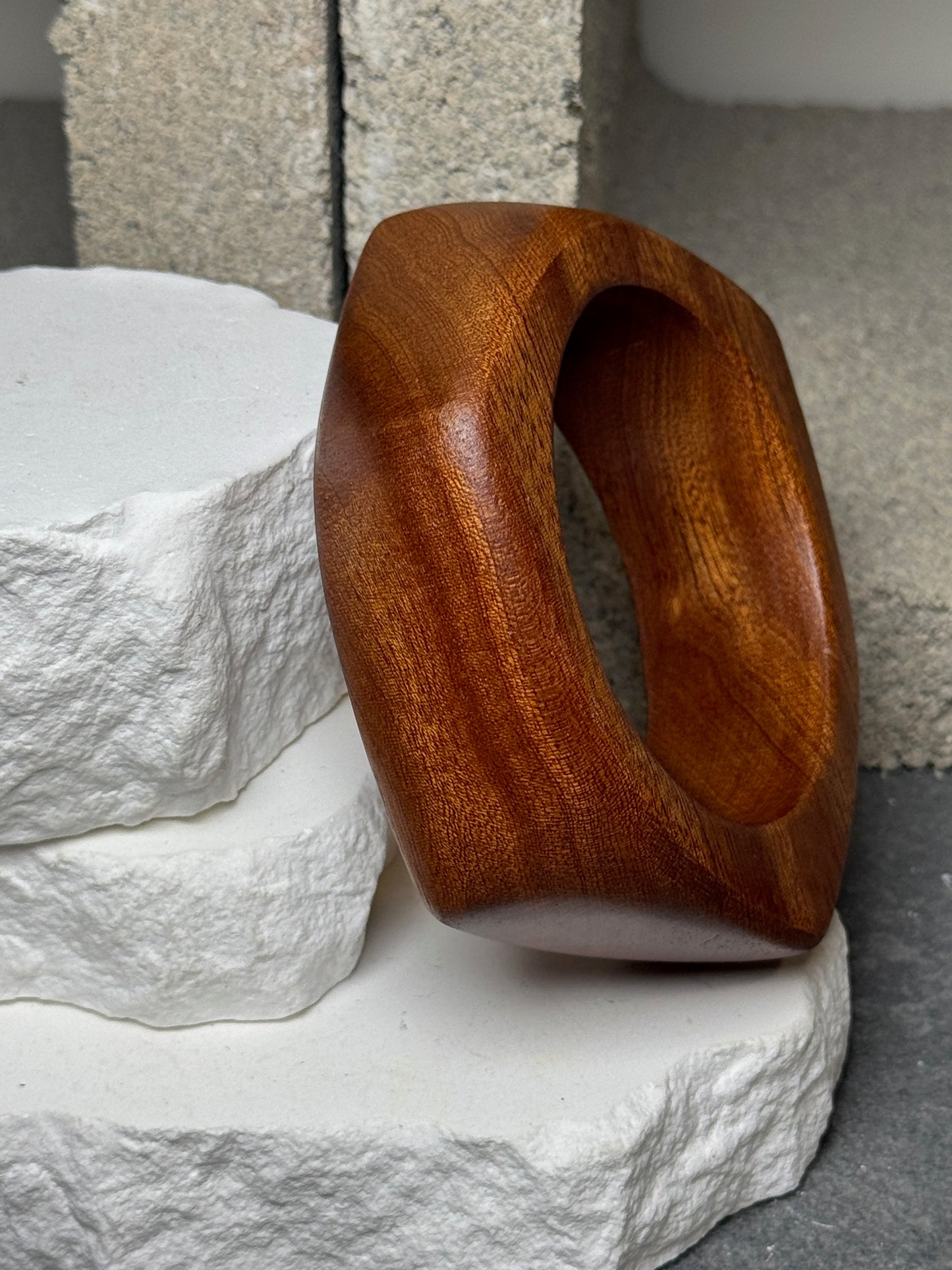 The Mohogany Bangle 8 Inches