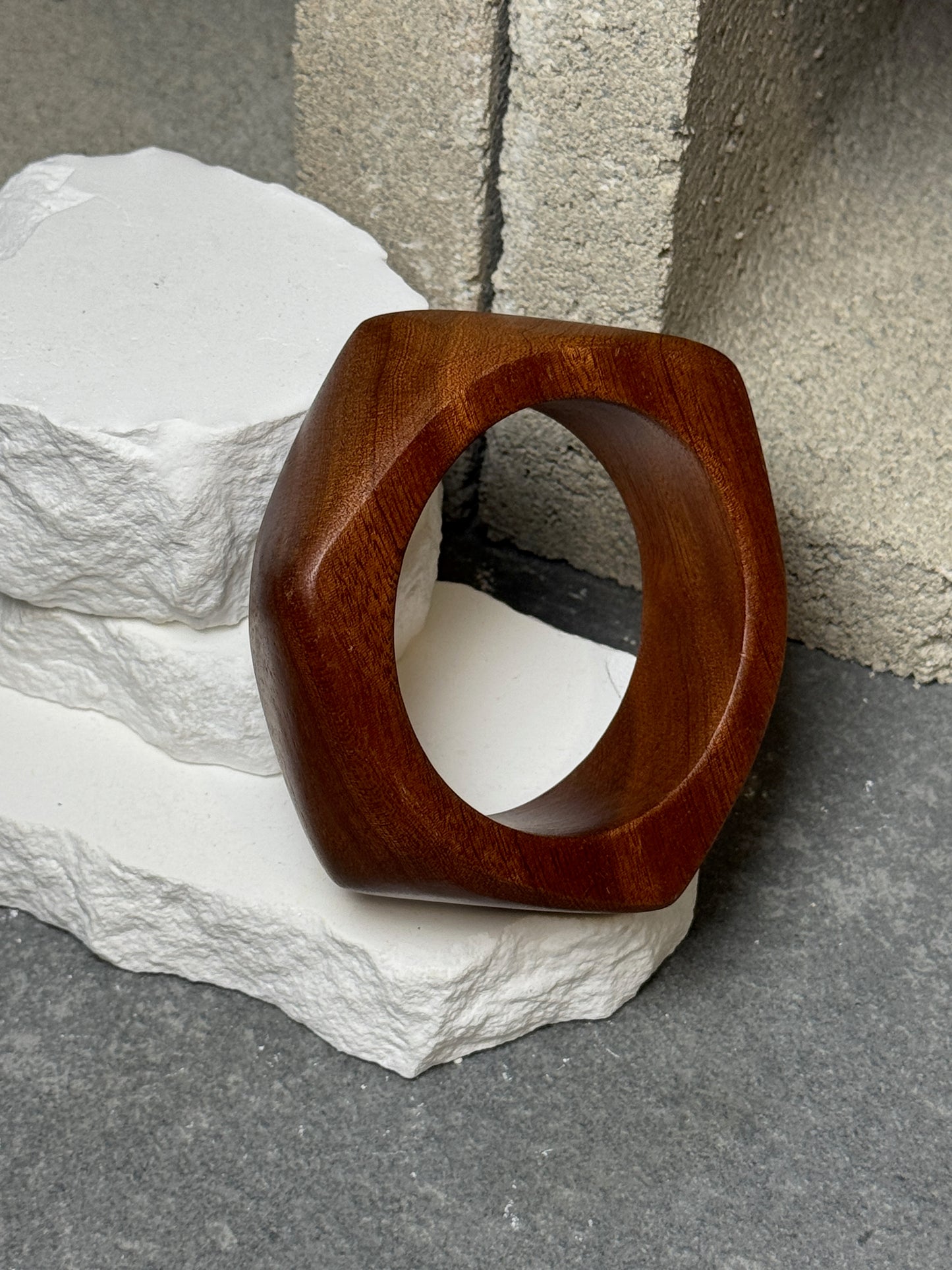 The Mohogany Bangle 8 Inches
