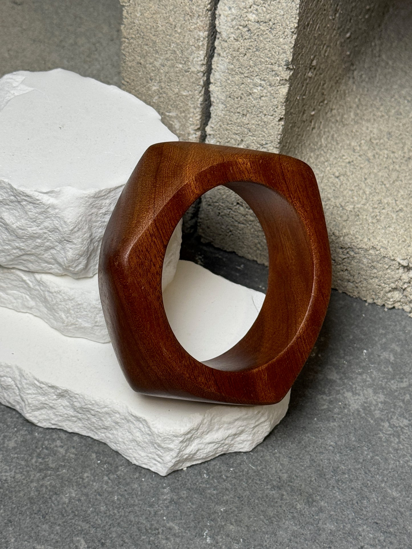 The Mohogany Bangle 8 Inches