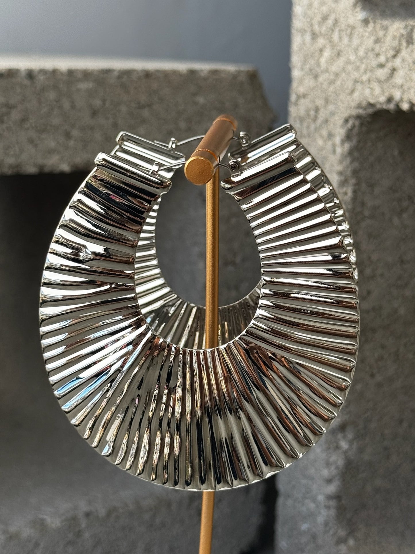 Resort Mode Oversized Hoop Earrings