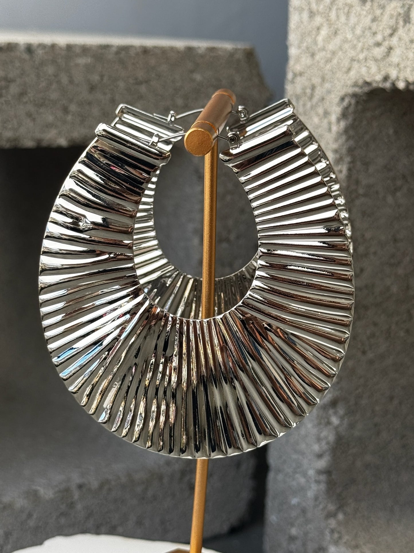 Resort Mode Oversized Hoop Earrings