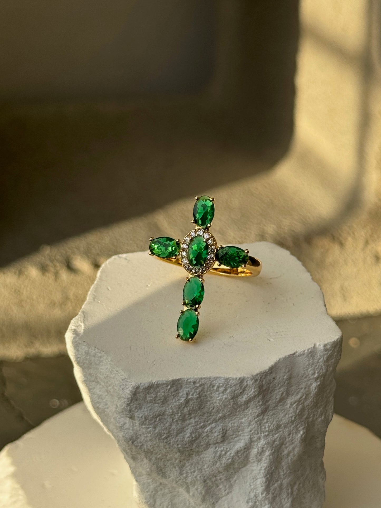 Adjustable Cross Ring Up To Size 10