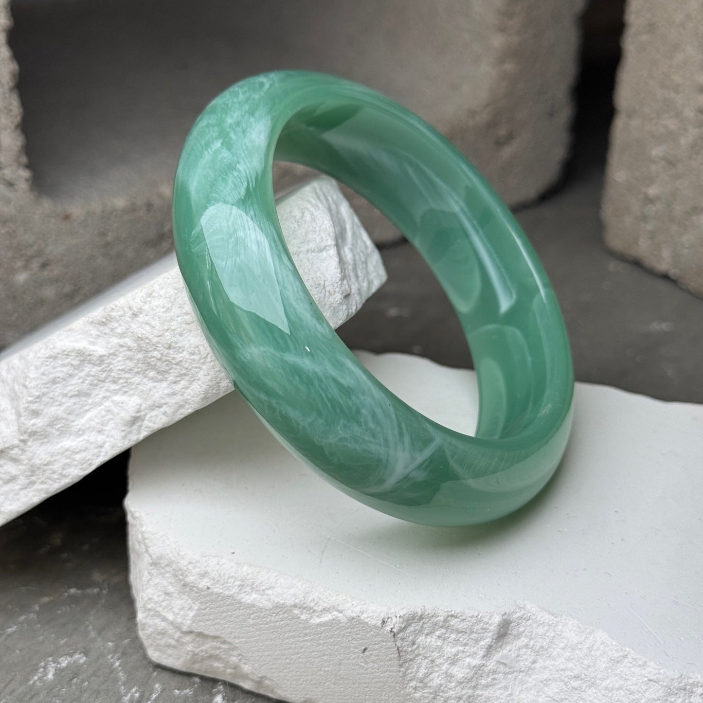 Tropic Twist Bangle 7.5"