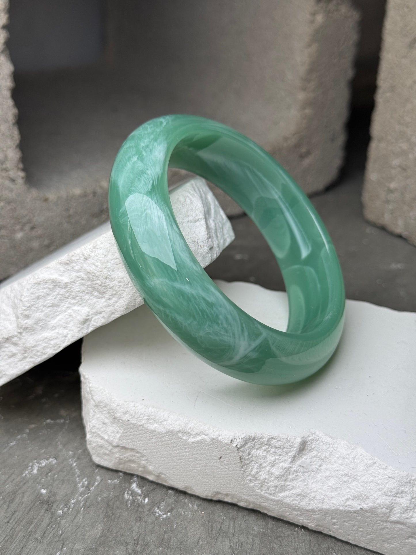Tropic Twist Bangle 7.5"