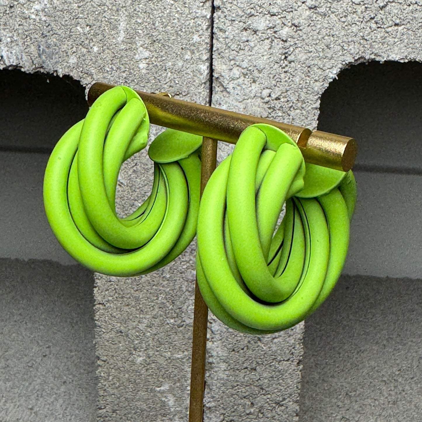 Zesty Swirl Hoop Earrings